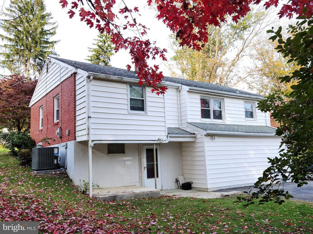 Photo of 1766 LINWOOD AVE, LANCASTER, PA 17603 (MLS # PALA2026386)