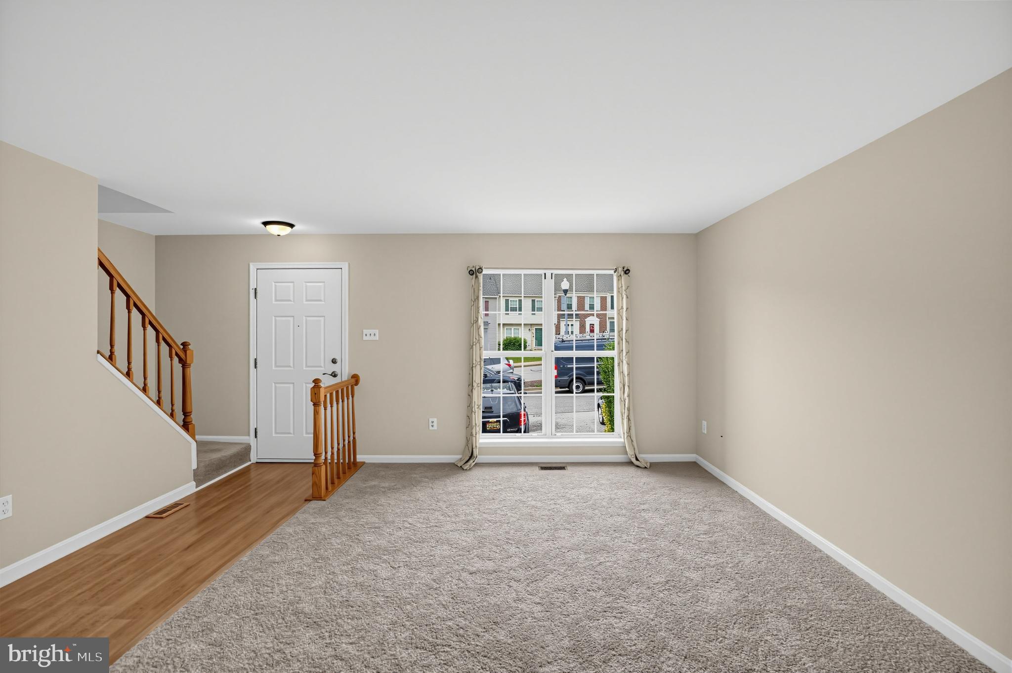 502 MEADOWMIST WAY