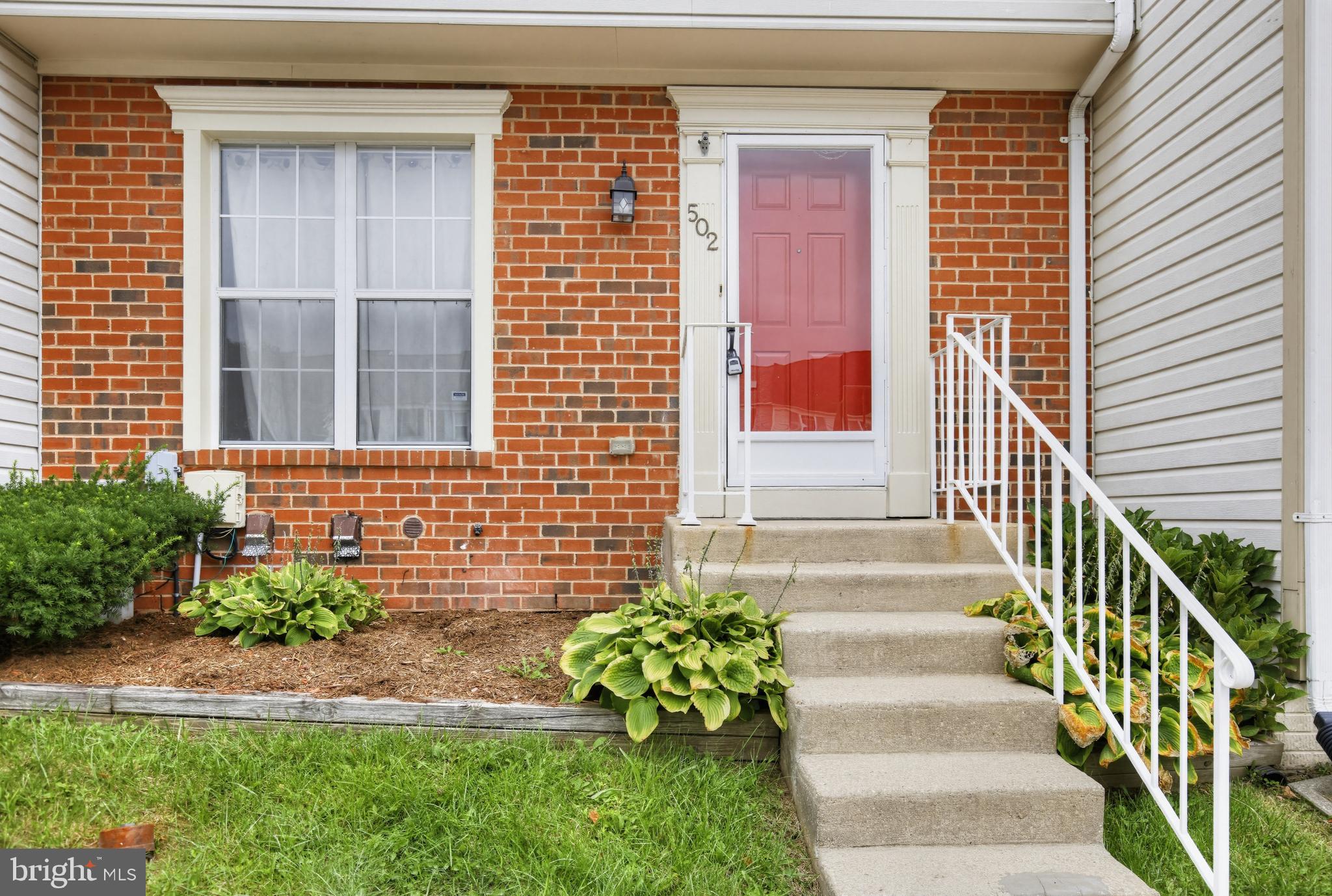 502 MEADOWMIST WAY