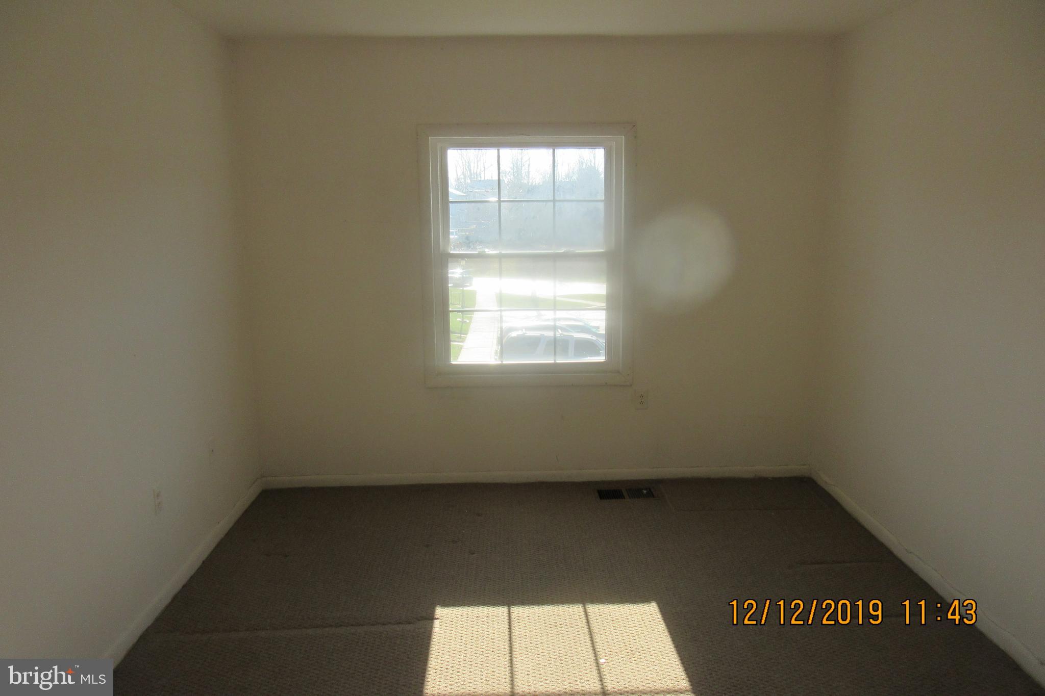 WHISKEY BOTTOM - Residential