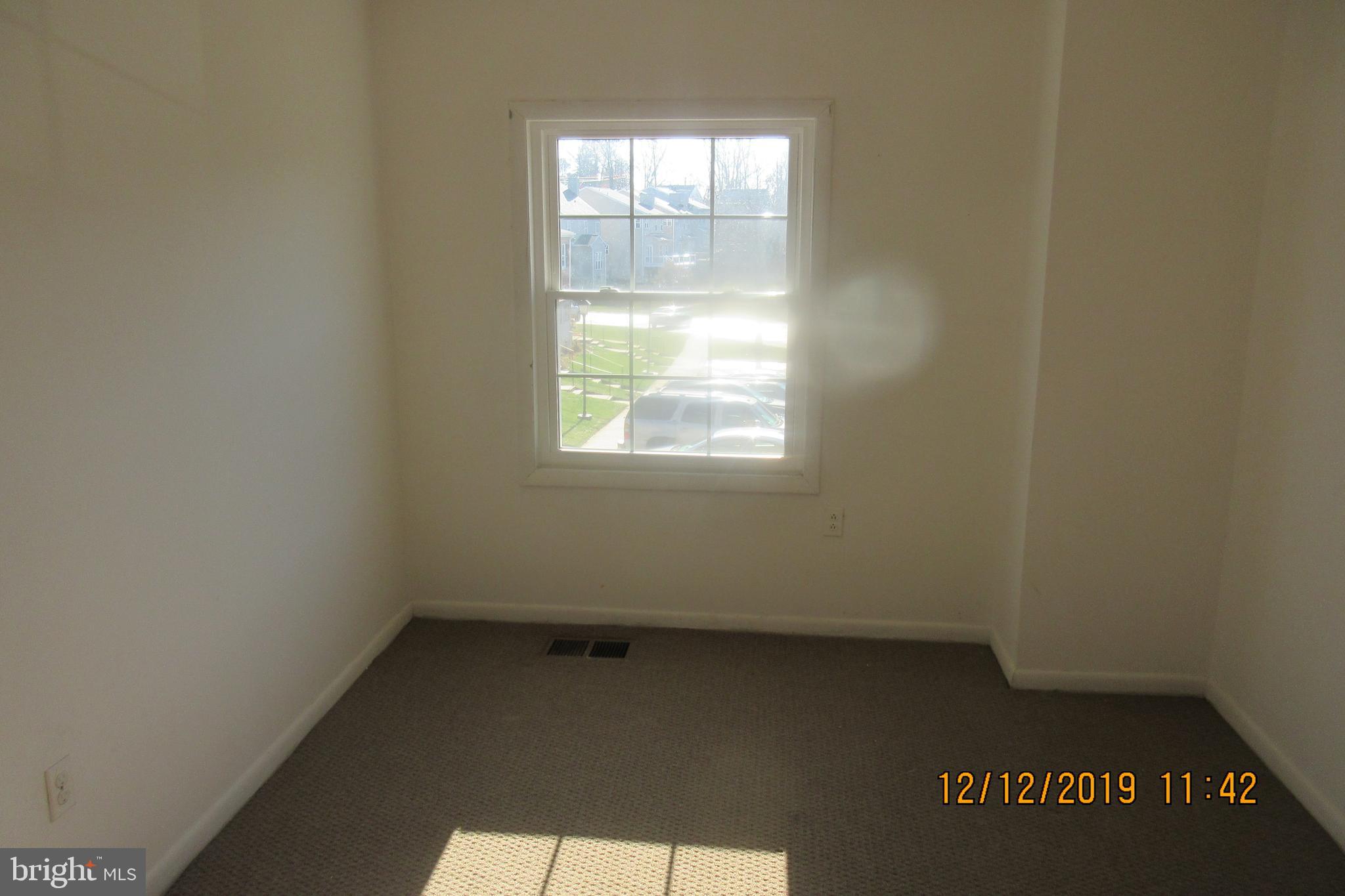 WHISKEY BOTTOM - Residential