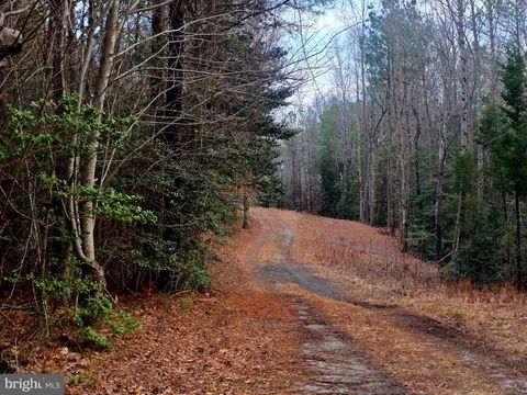 Homes For Sale - 3746 Enos Road<br/> Gloucester County, GLOUCESTER, VA 23061