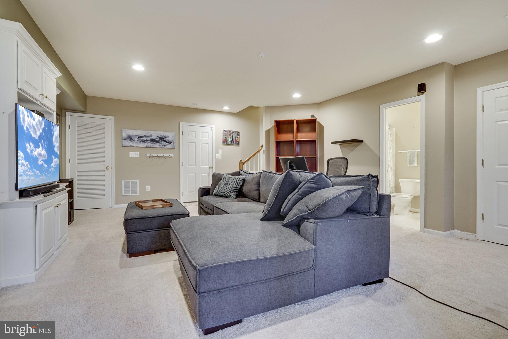 ASPEN HILL - Residential