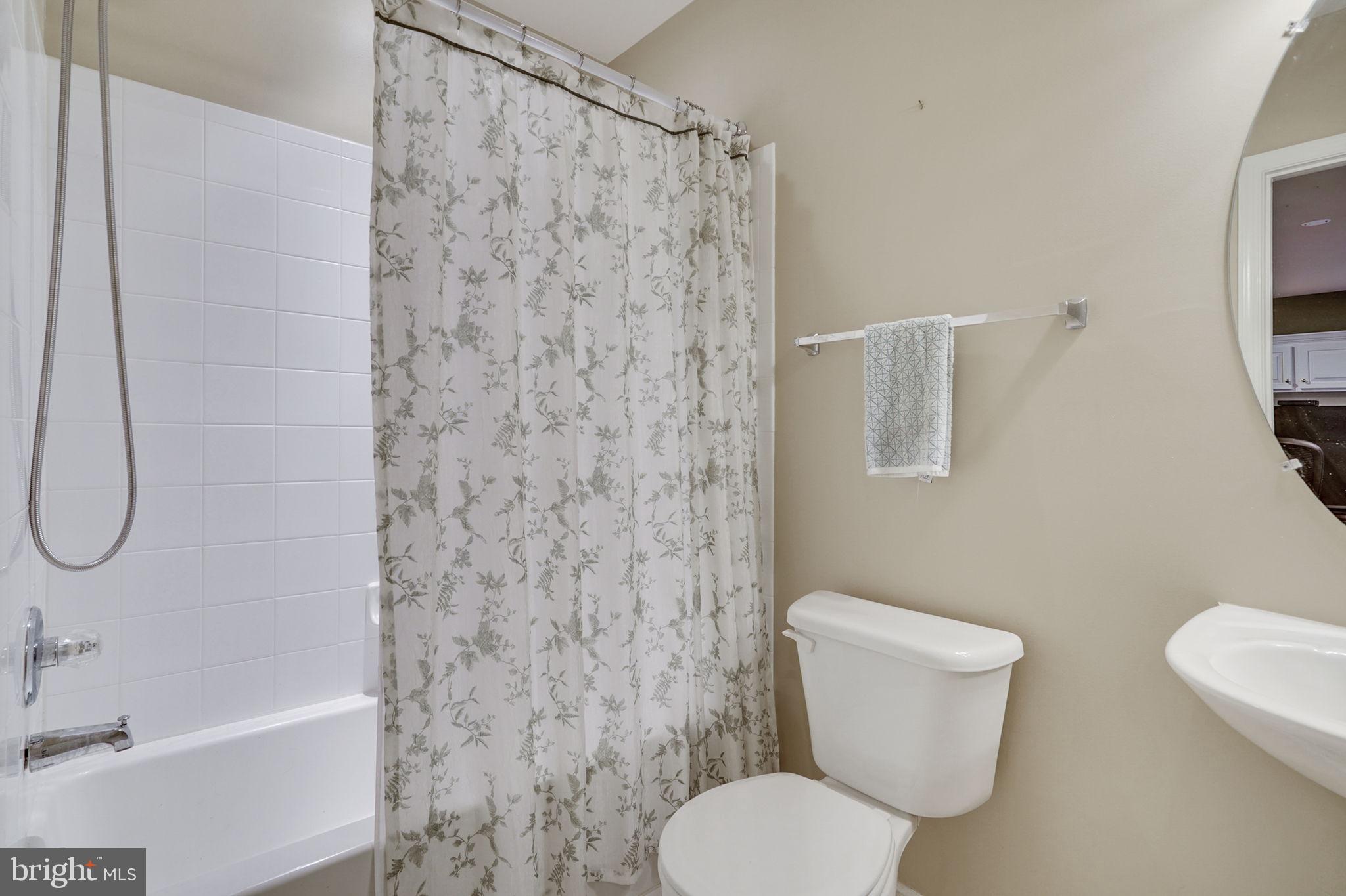 ASPEN HILL - Residential