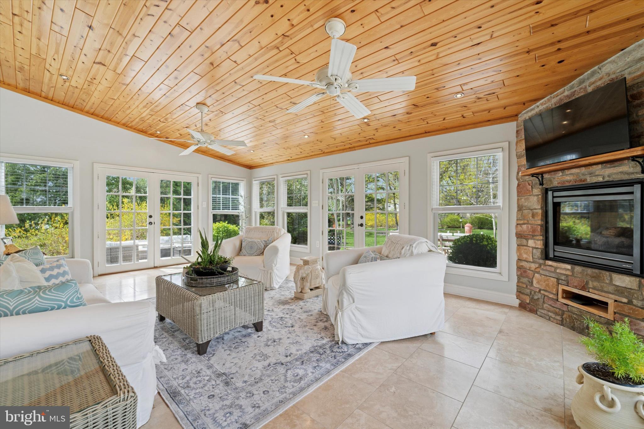 FORT WASHINGTON - Residential