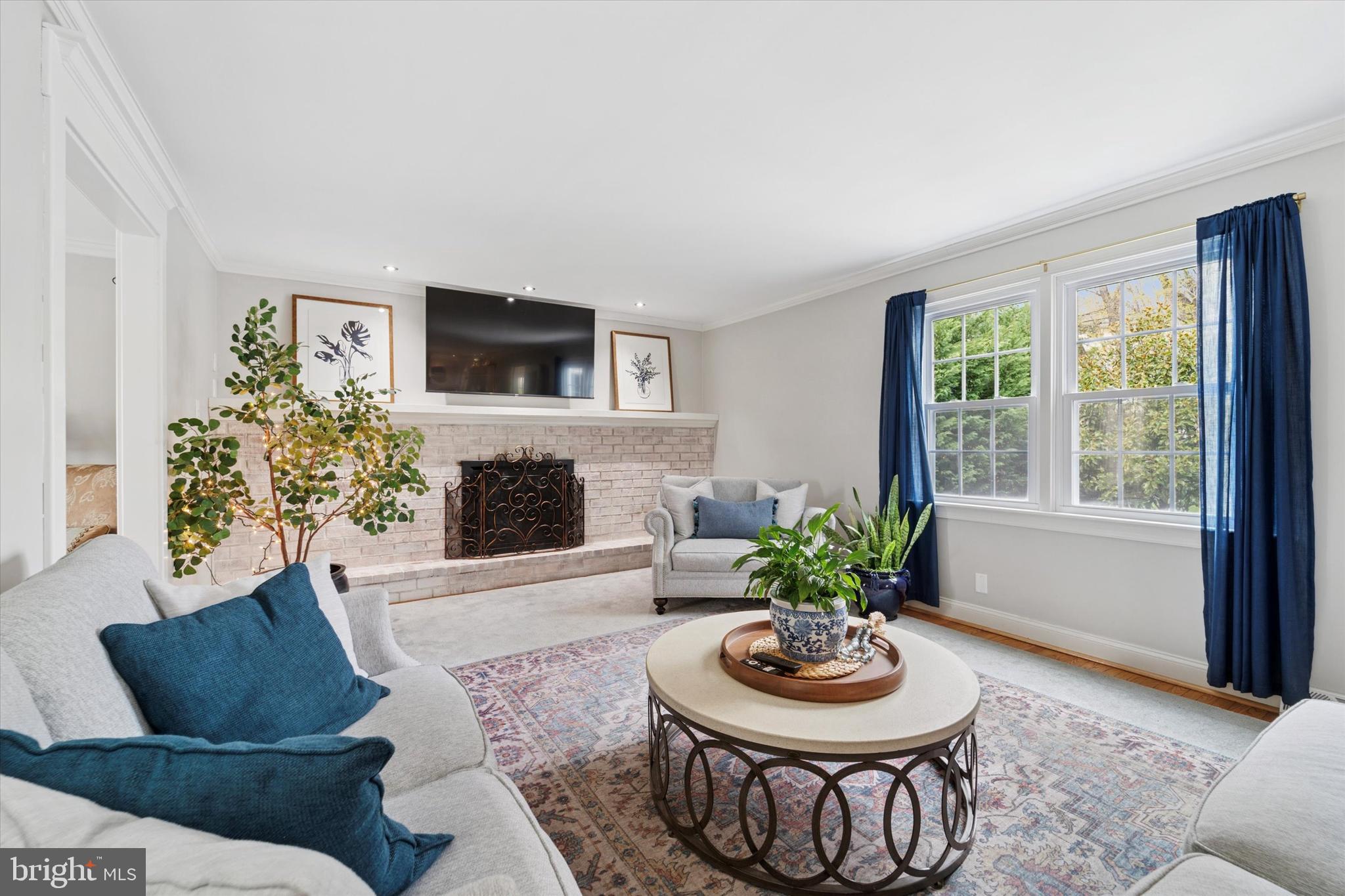 FORT WASHINGTON - Residential