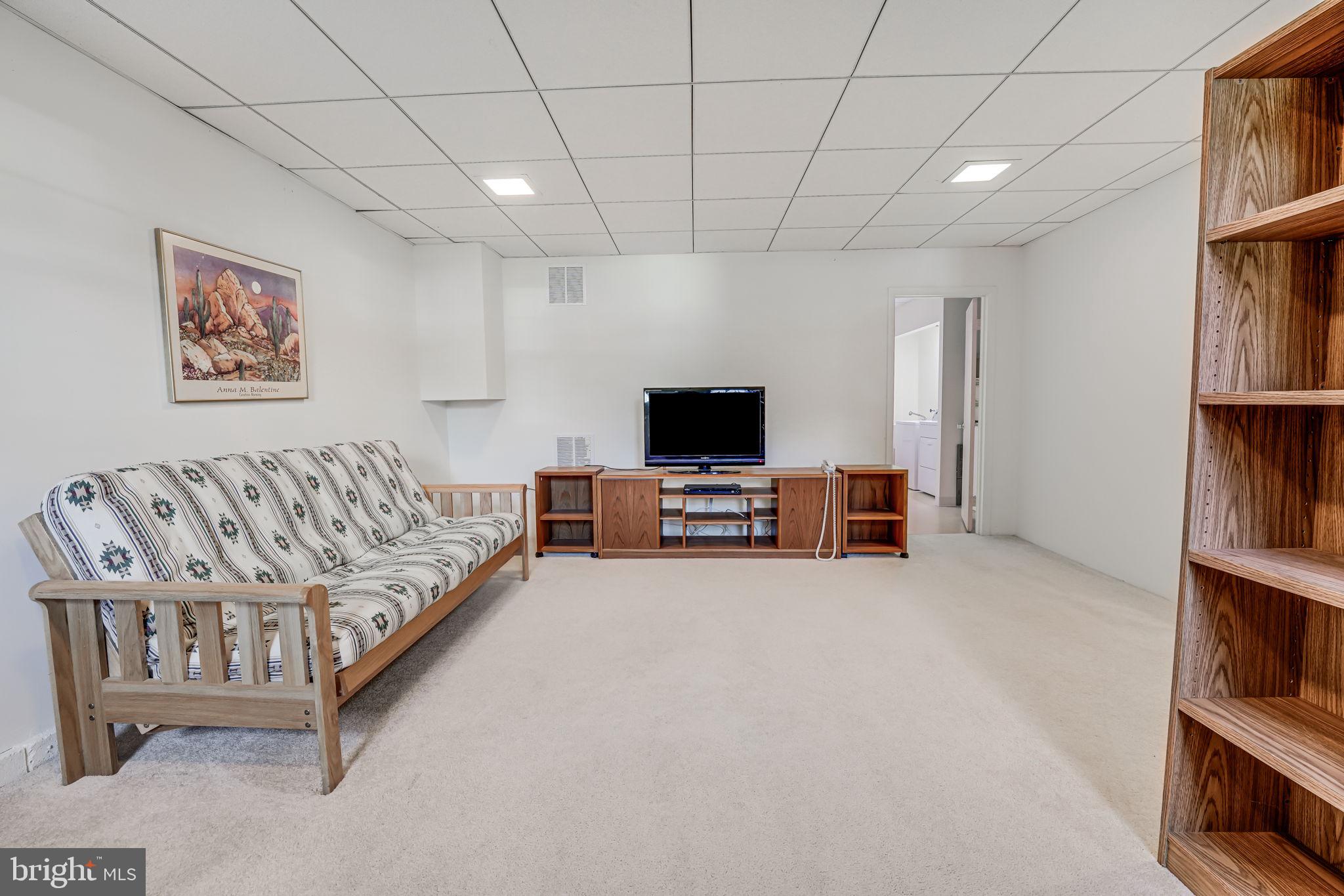 KINGS PARK WEST - Residential