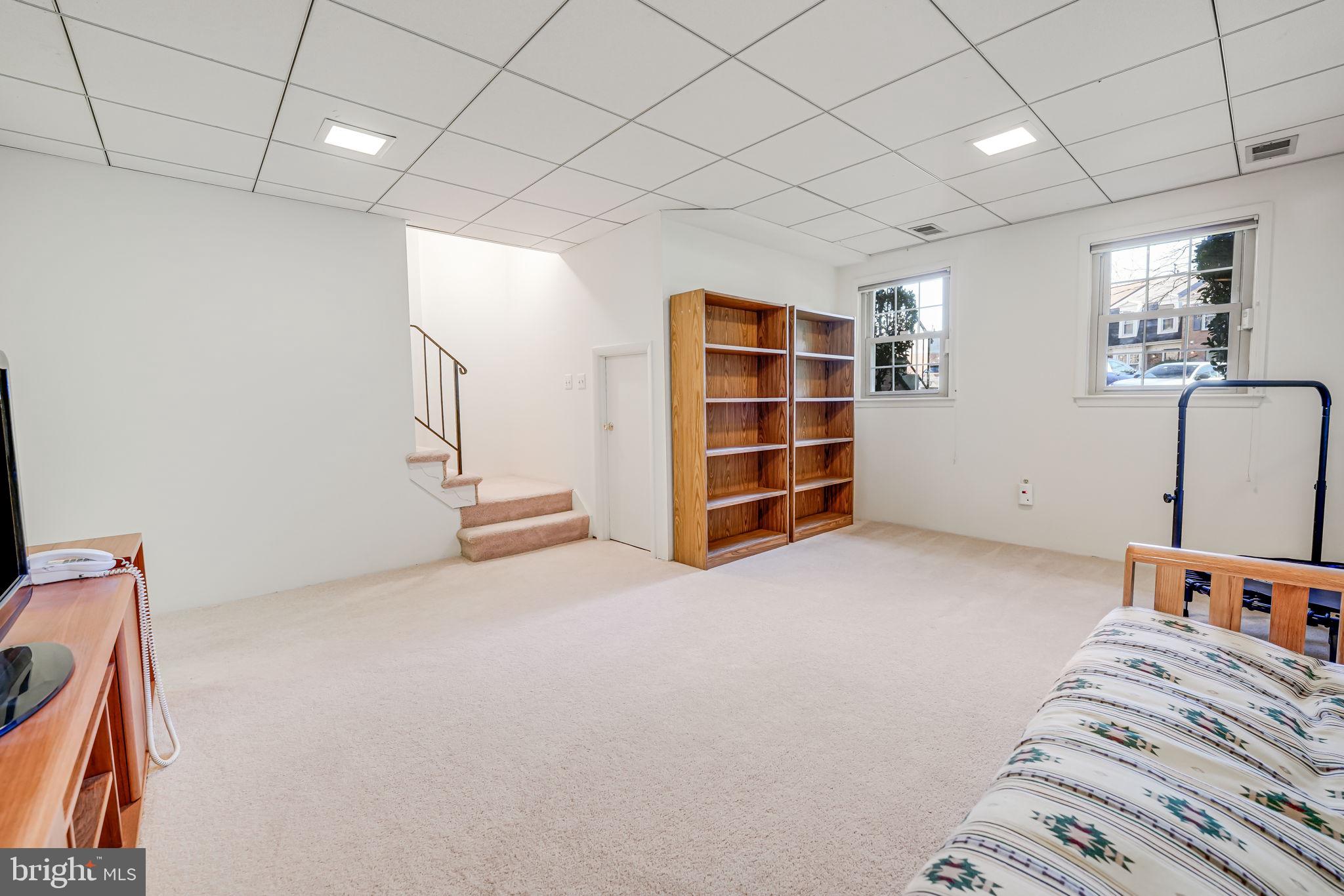 KINGS PARK WEST - Residential