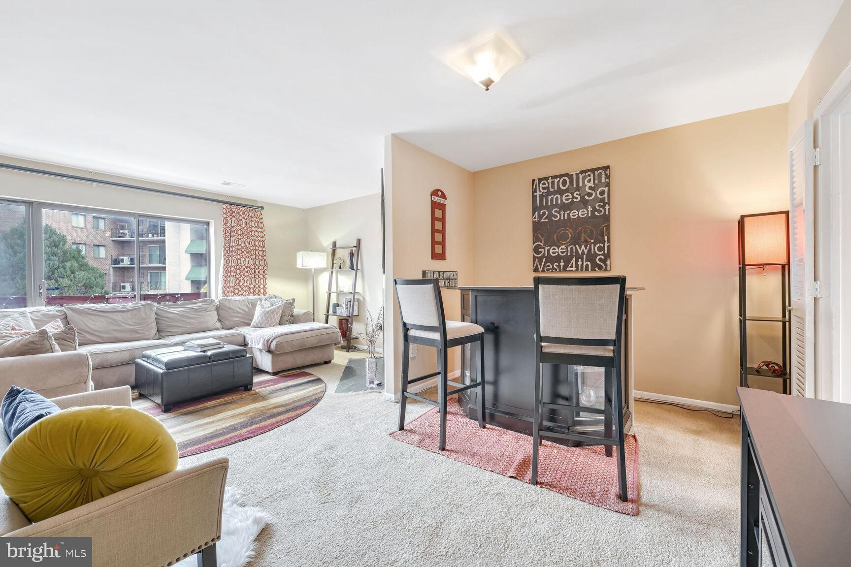 576 BRUMMEL COURT NW