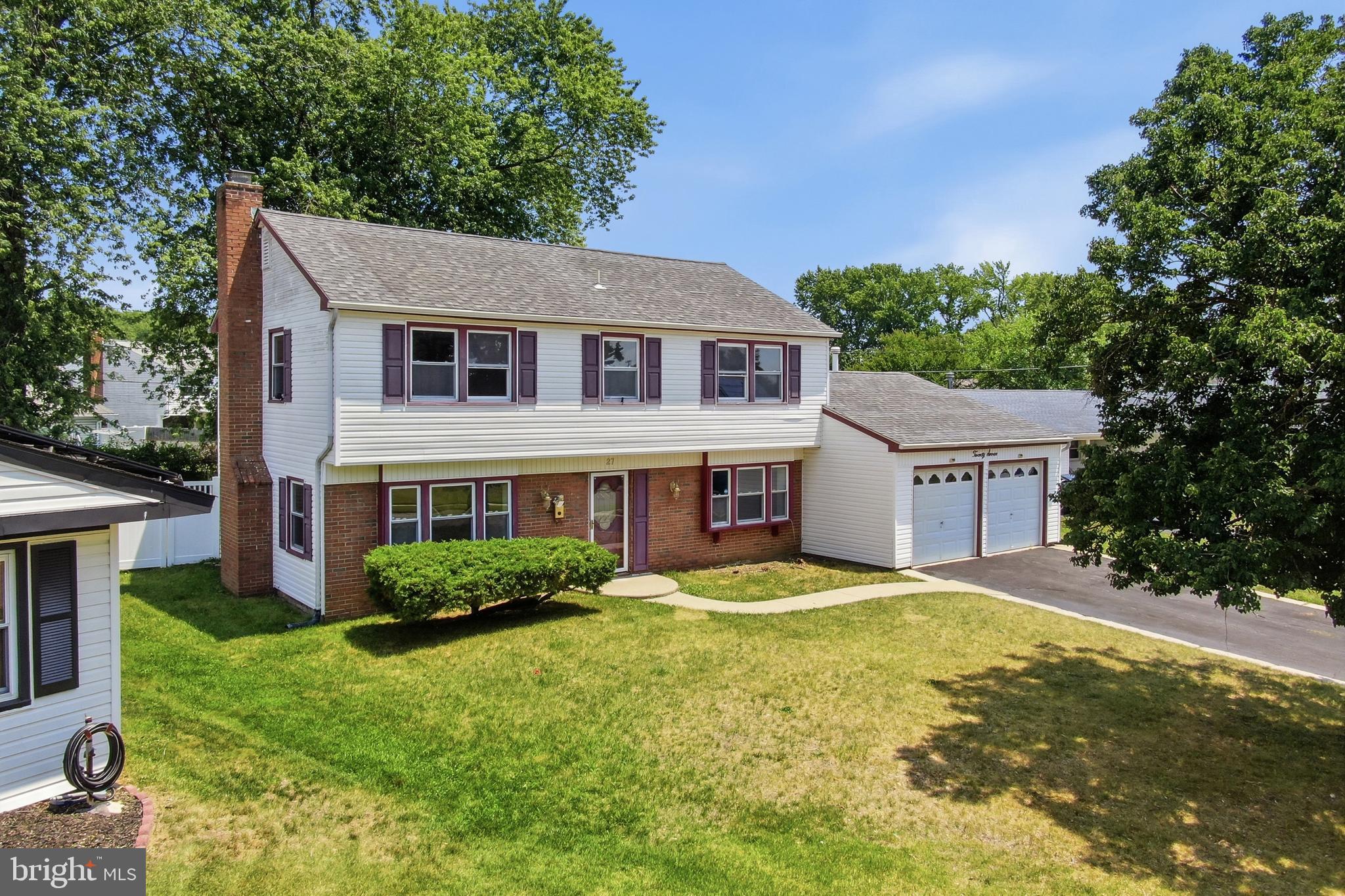 27 NORTHGATE LANE