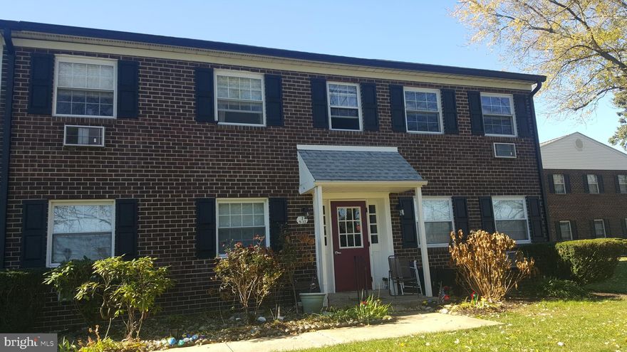 Instant equity awaits you. This Aston Arms condo is ready for a new owner. Ideal for the investor or owner occupied. A little sweat equity and some TLC makes this a wonderful opportunity. Open floor plan features living room/dining room with an efficiency kitchen, one bedroom, and one bath all on one level. Bathroom features walk-in jetted tub. Some new flooring and paint will make this a cozy home for it's next owner. Unit is in the Jefferson building on the second floor. Storage unit and washer/dryer in the common basement. HOA includes heat, water, sewer, building maintenance, pool and more. NO PETS allowed. Walking distance to shopping, transportation, Wawa, restaurants, short ride to Delaware and major travel routes. Don't blink or you may miss a fantastic opportunity.