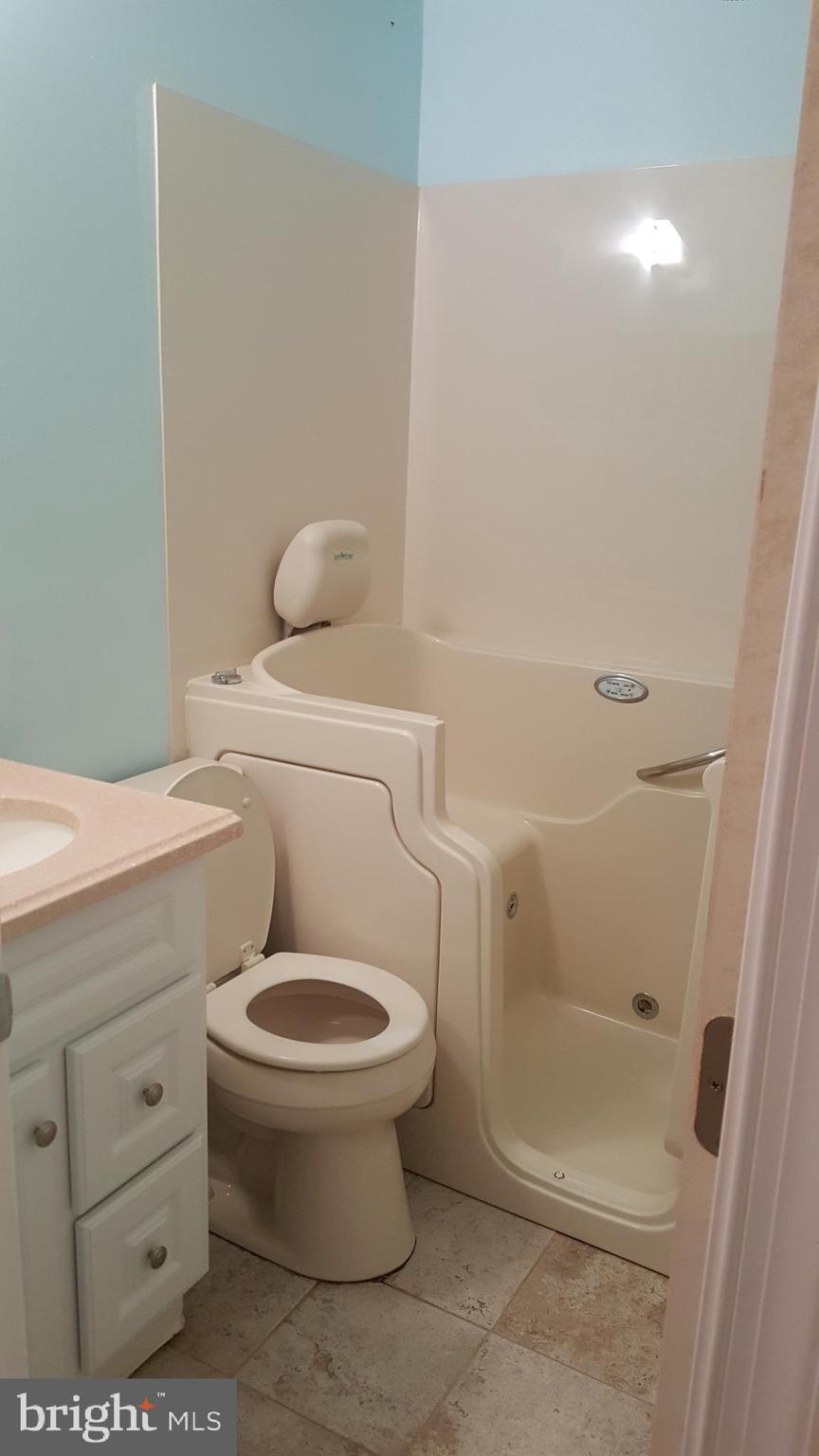 ASTON ARMS - Residential