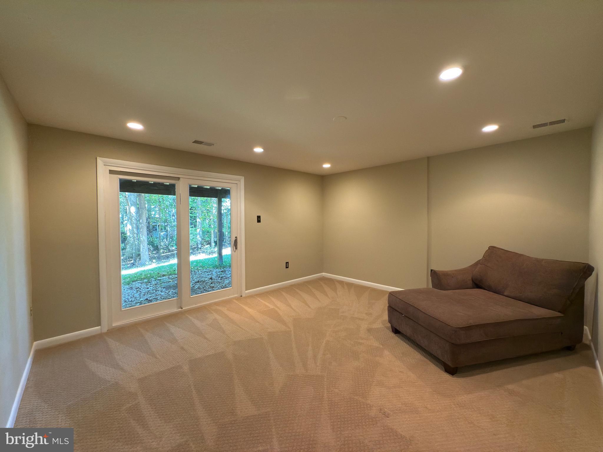 RESTON - Residential Lease