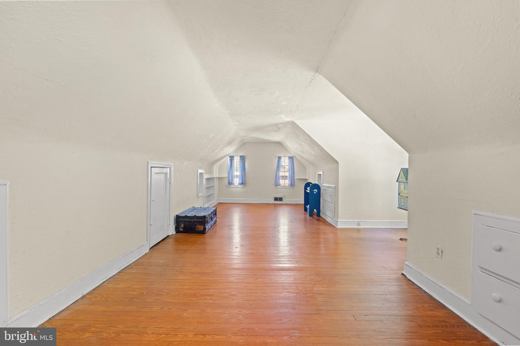 CHEVY CHASE - Residential