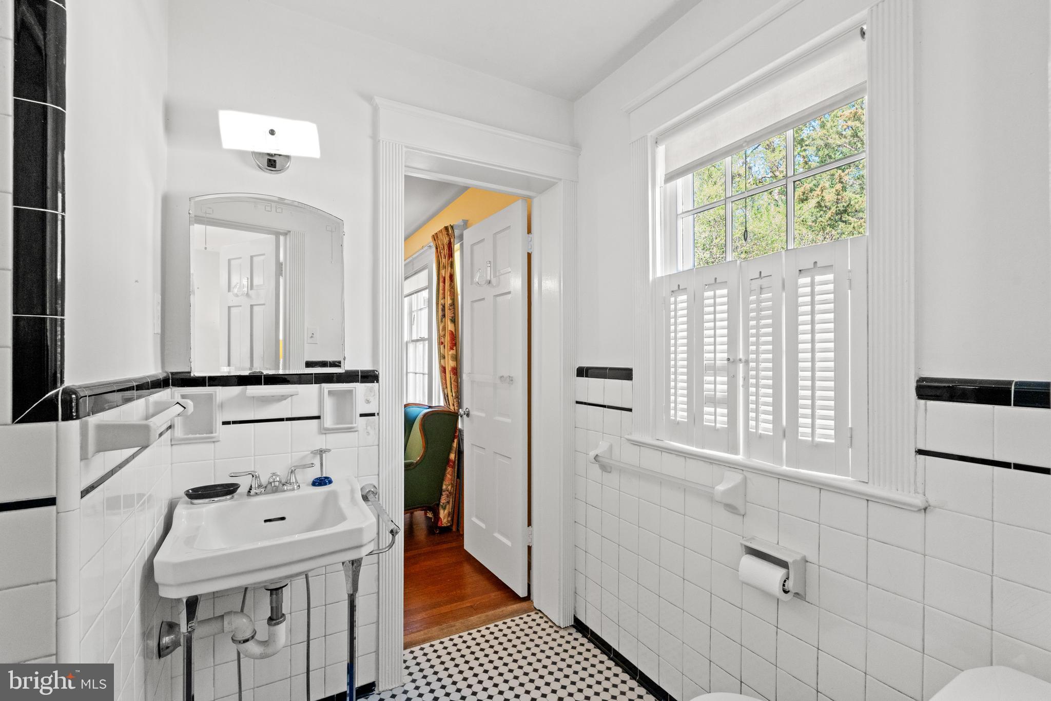 CHEVY CHASE - Residential