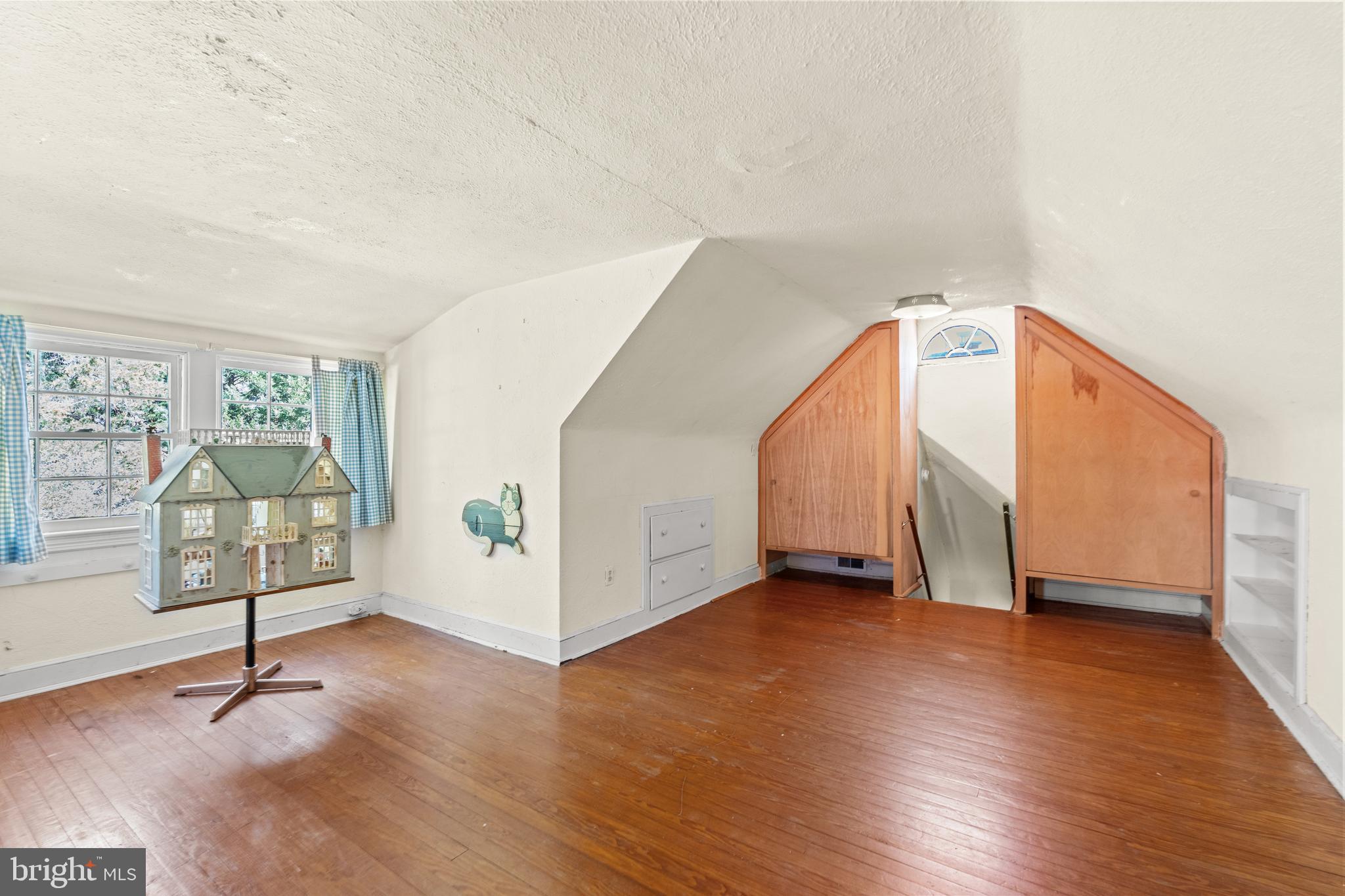 CHEVY CHASE - Residential