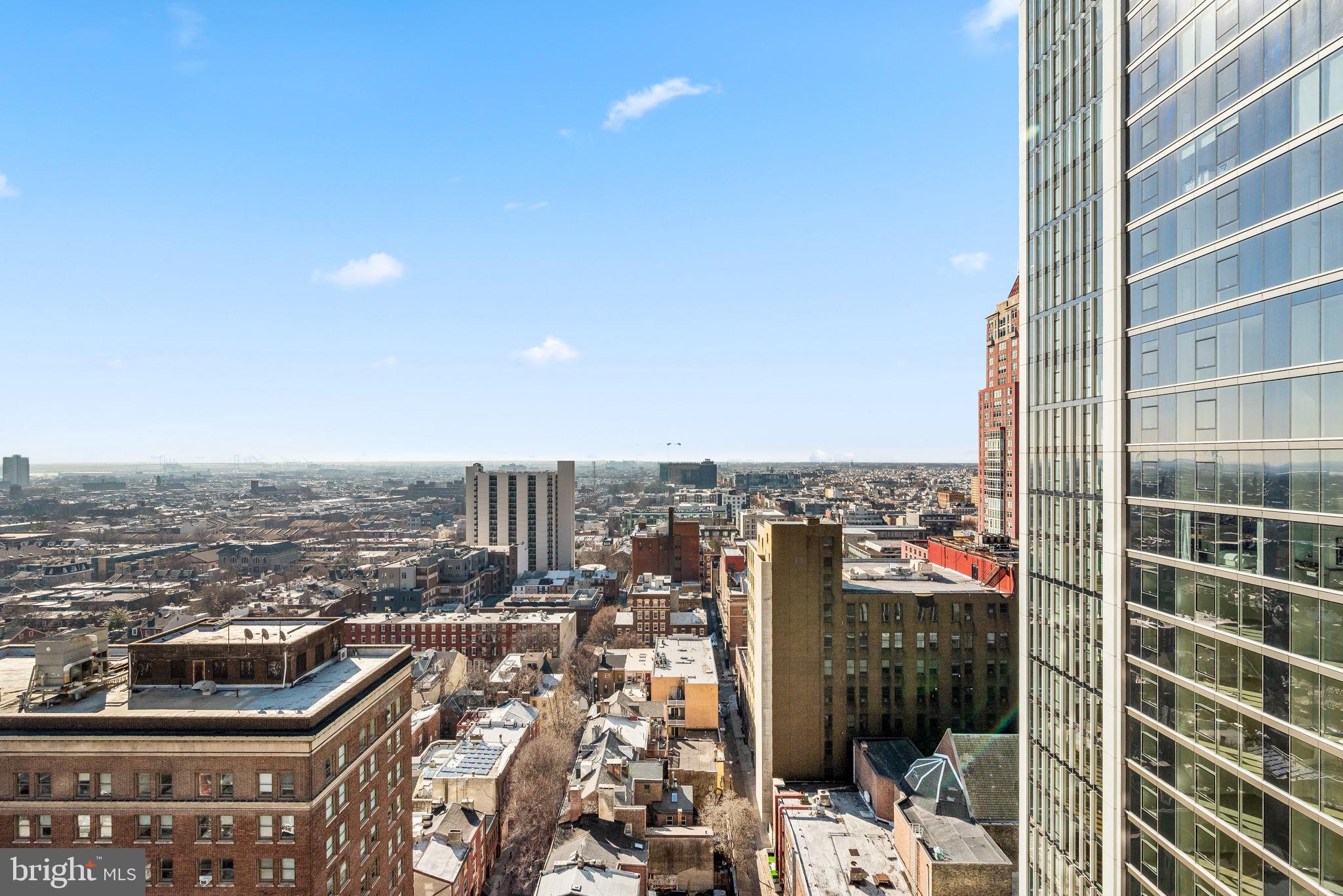 AVENUE OF THE ARTS - Residential