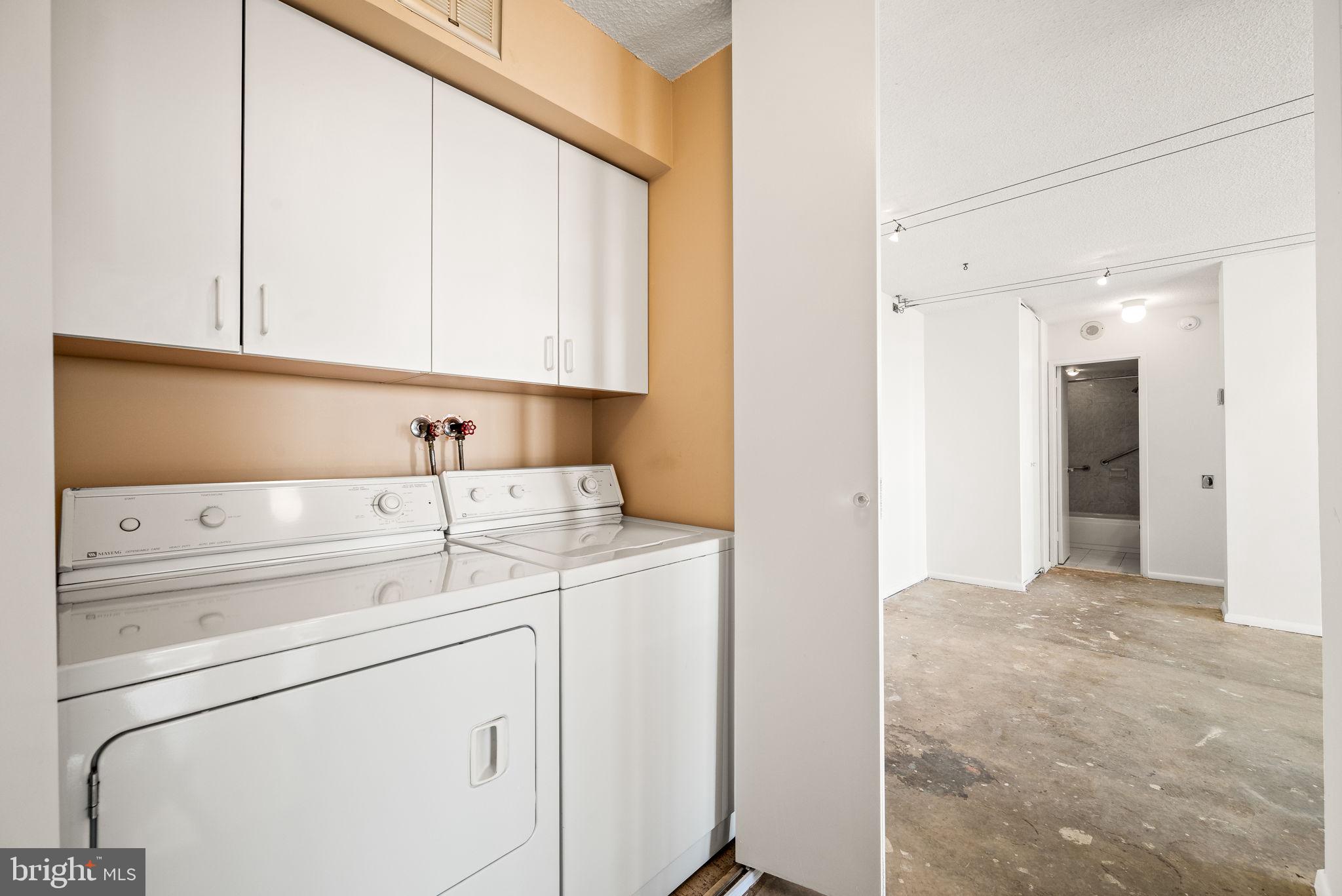 AVENUE OF THE ARTS - Residential