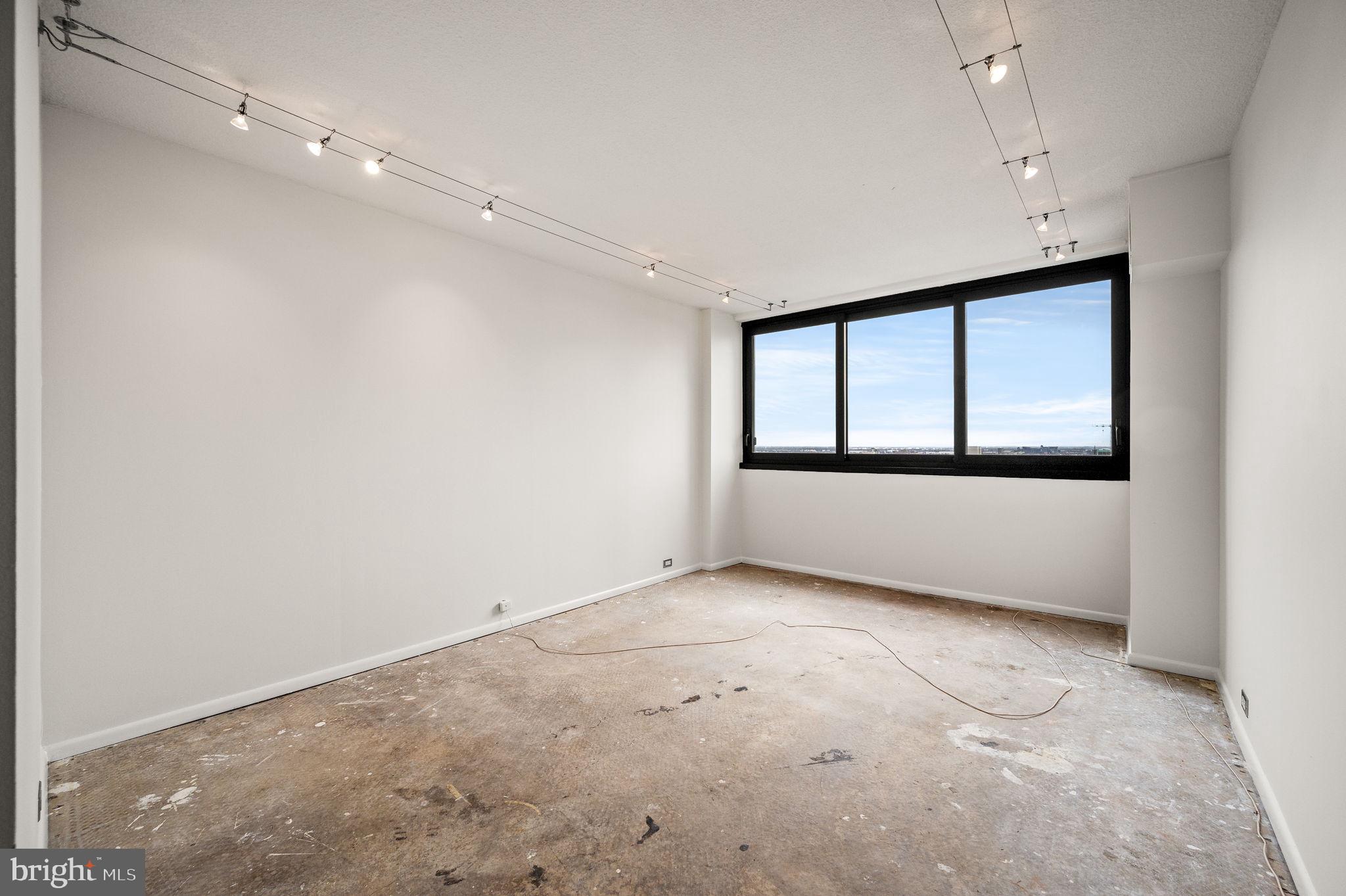 AVENUE OF THE ARTS - Residential