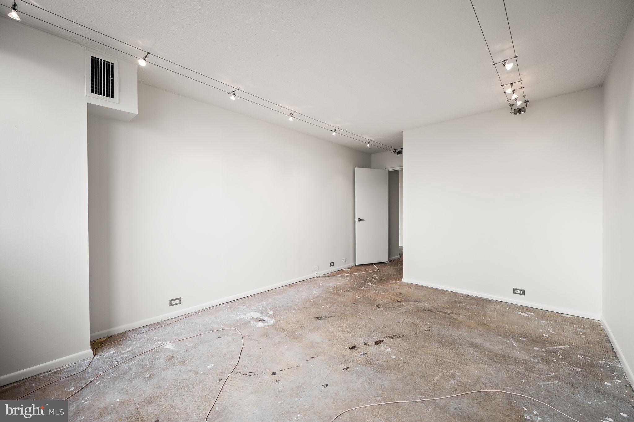 AVENUE OF THE ARTS - Residential