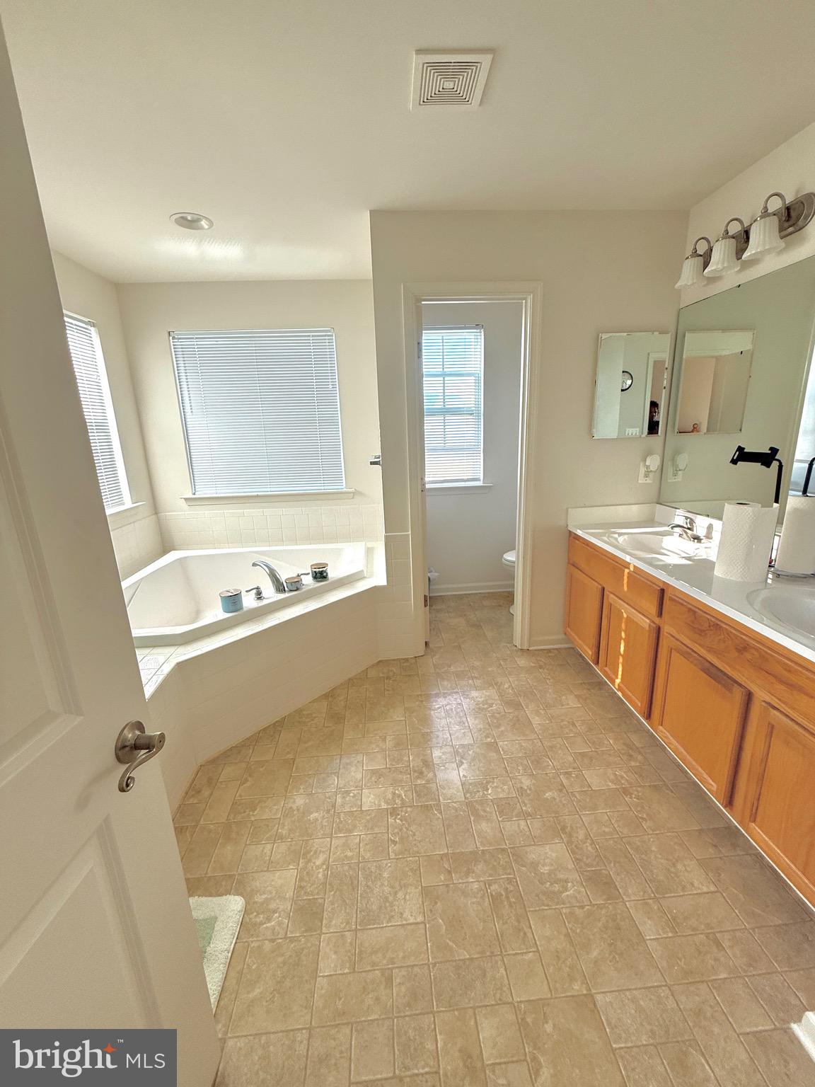 MEADOWSATCHESTNUTRID - Residential