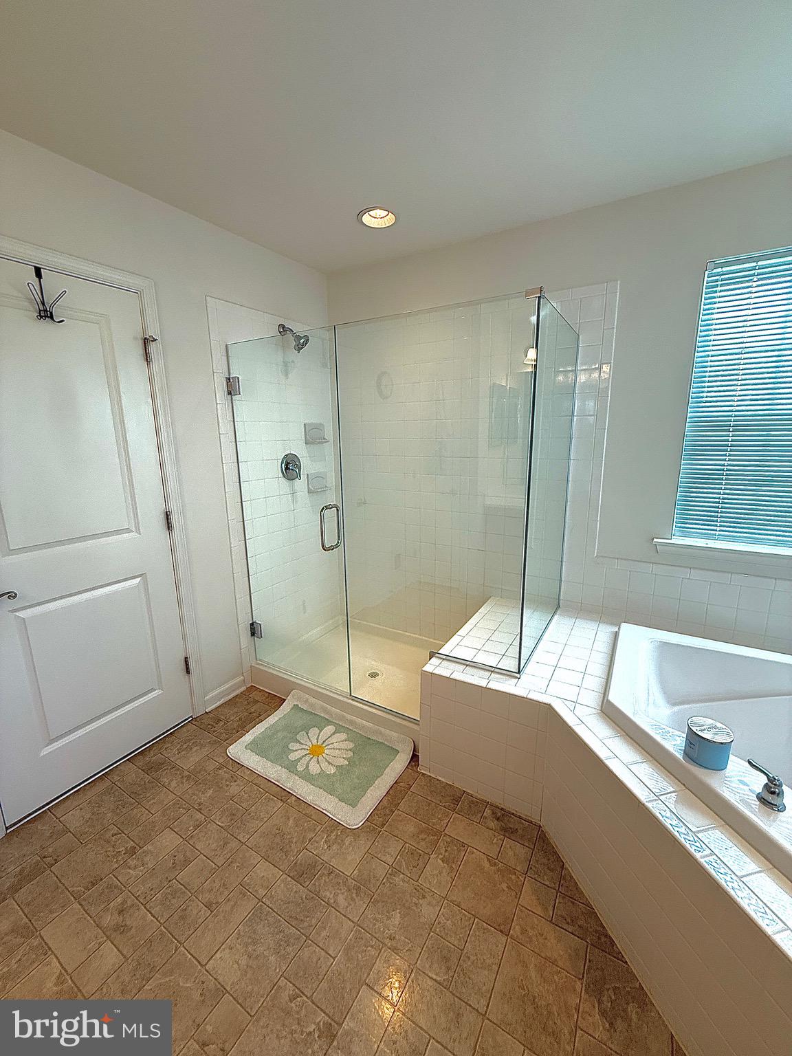 MEADOWSATCHESTNUTRID - Residential