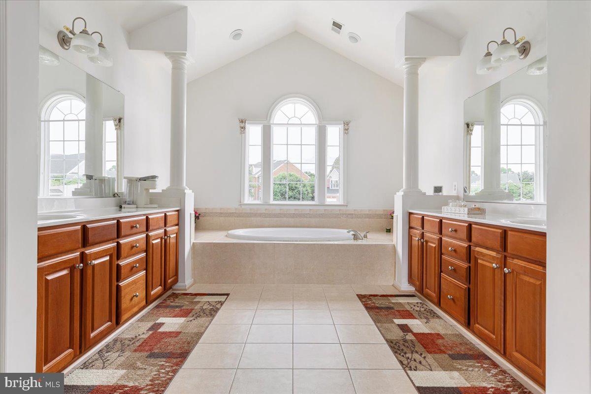 MORLYN HILLS - Residential