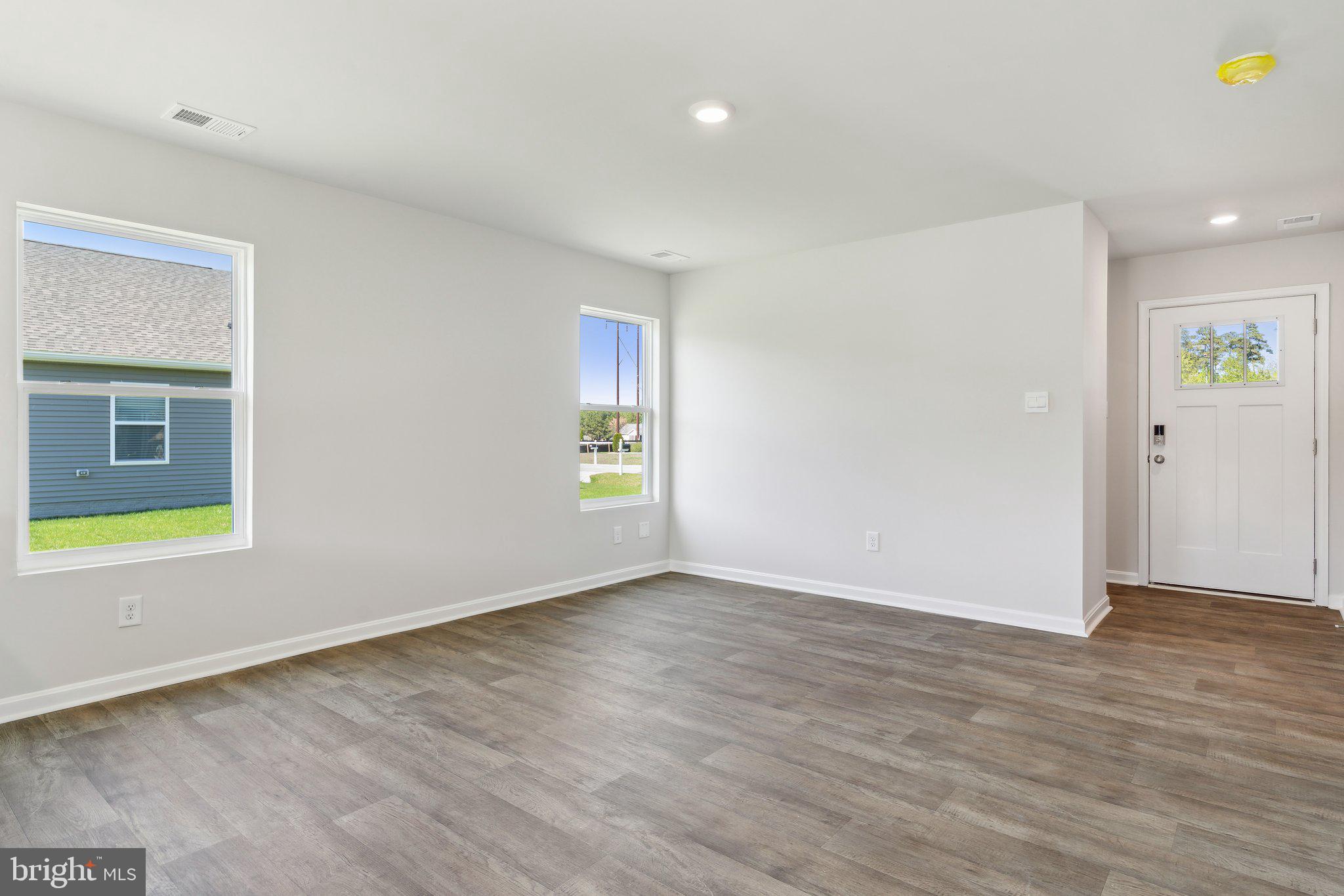 KINNAMON MEADOWS - Residential