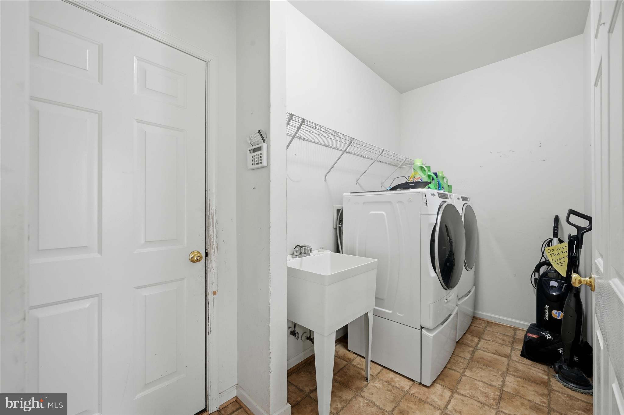 LOCUST HILL - Residential