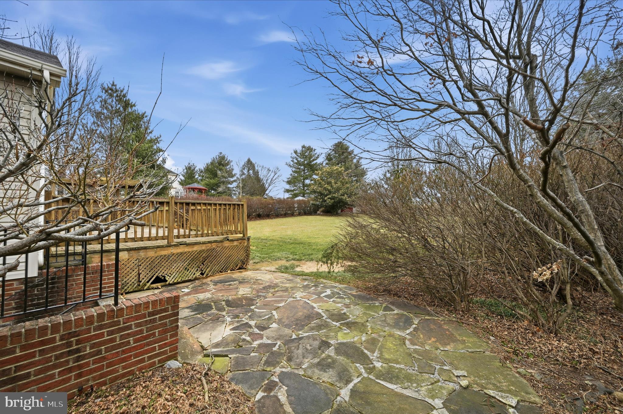 LOCUST HILL - Residential