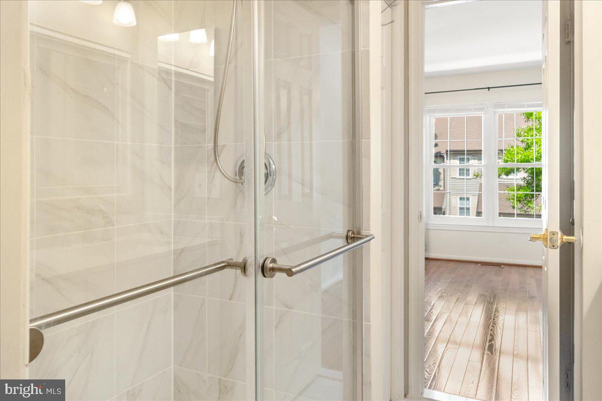 VILLAGE OF OWEN BROWN - Residential