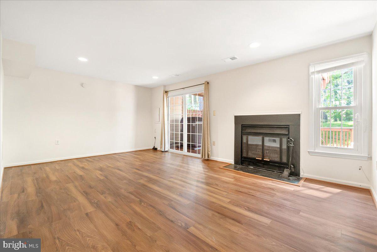 VILLAGE OF OWEN BROWN - Residential