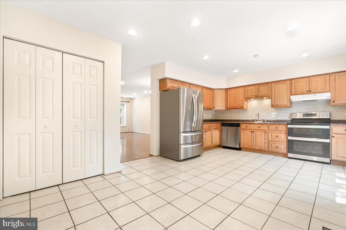 VILLAGE OF OWEN BROWN - Residential