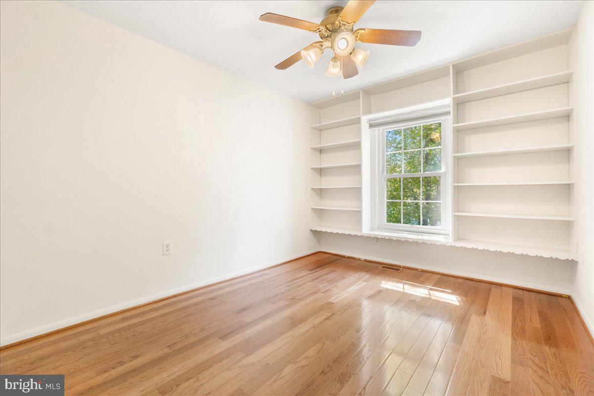 VILLAGE OF OWEN BROWN - Residential