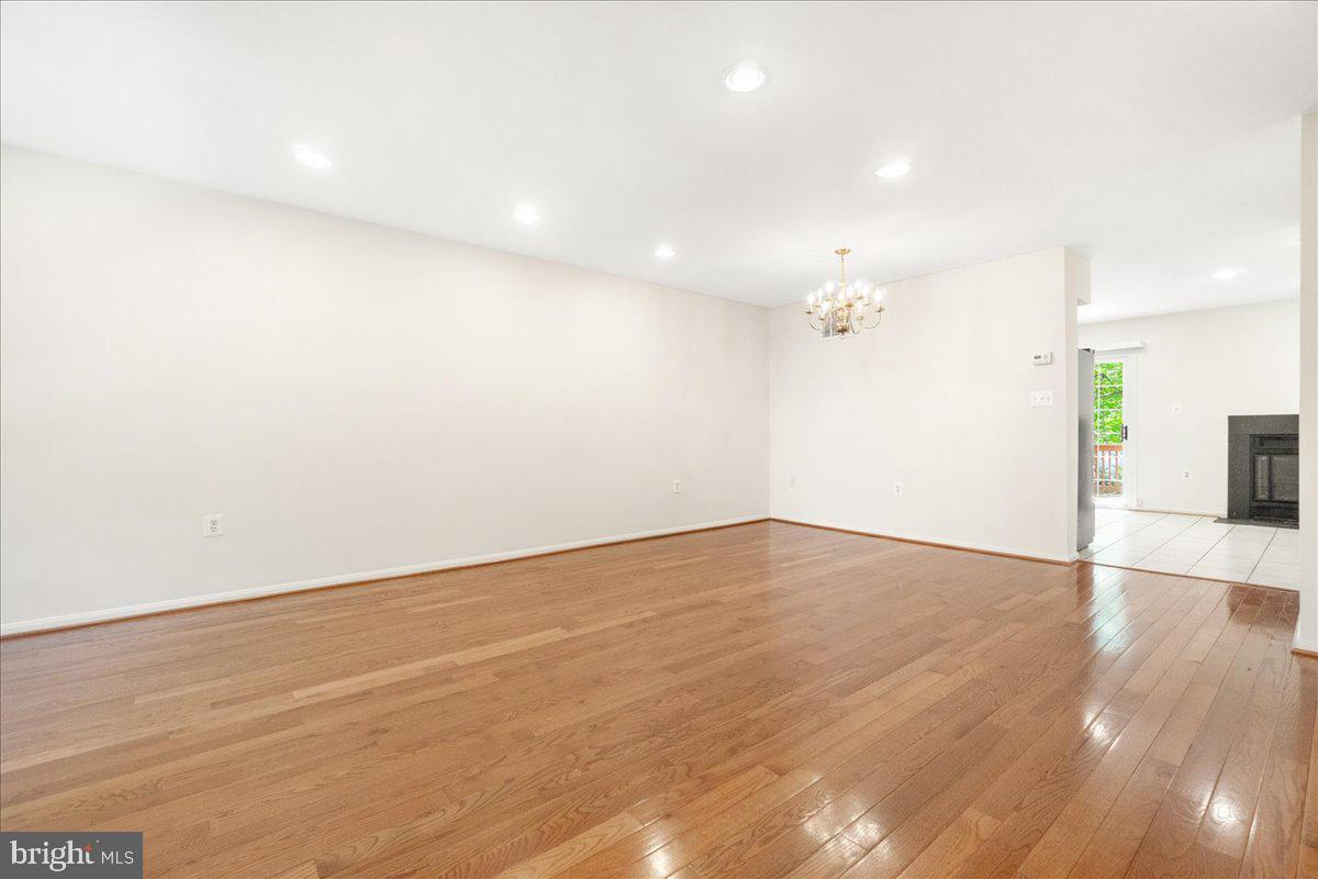 VILLAGE OF OWEN BROWN - Residential