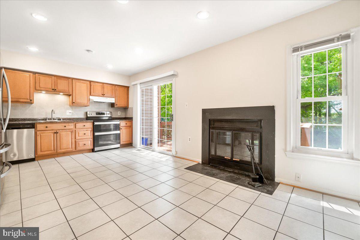 VILLAGE OF OWEN BROWN - Residential