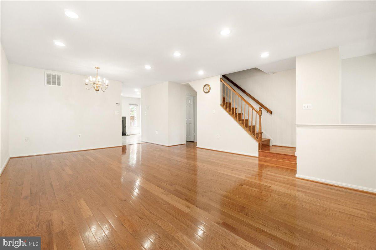 VILLAGE OF OWEN BROWN - Residential