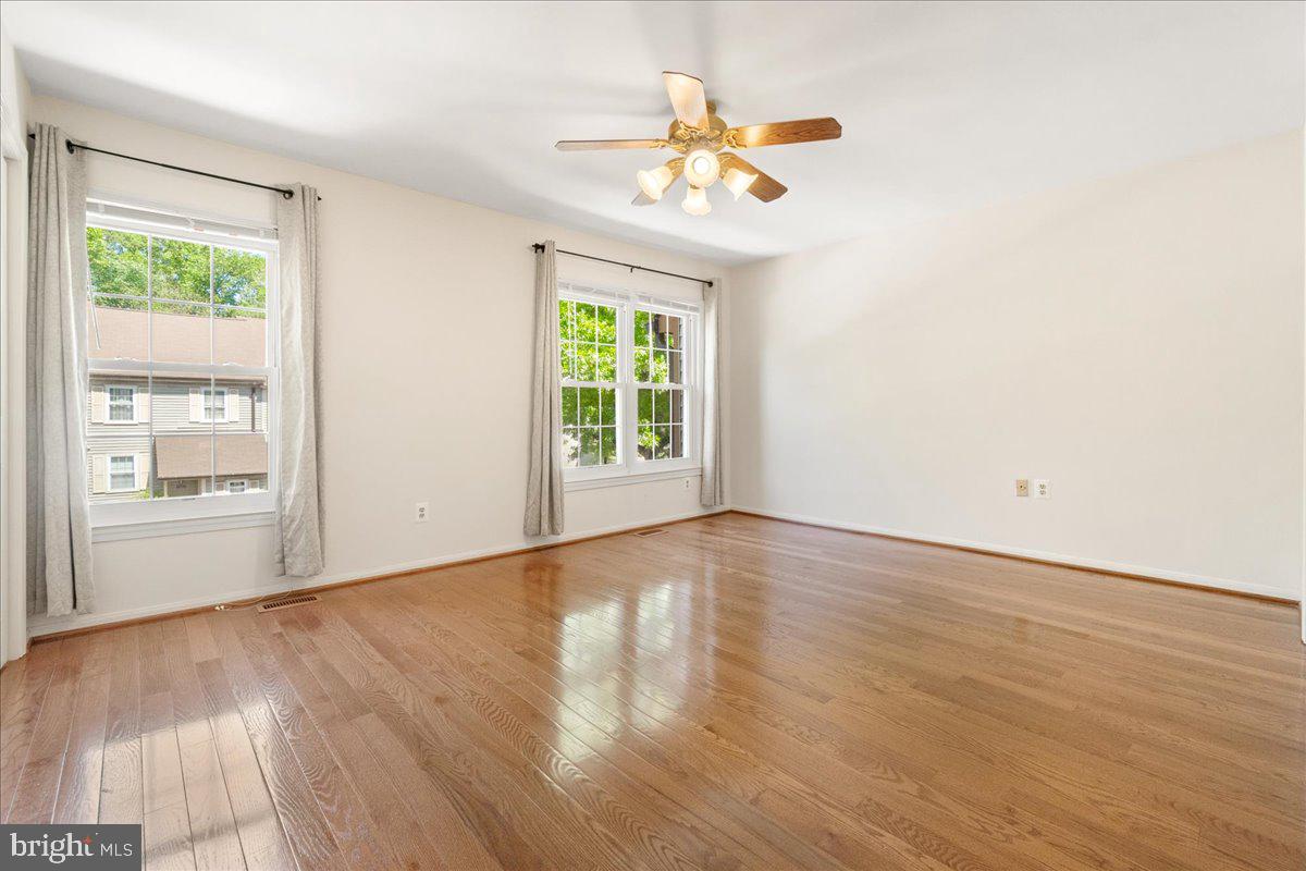 VILLAGE OF OWEN BROWN - Residential