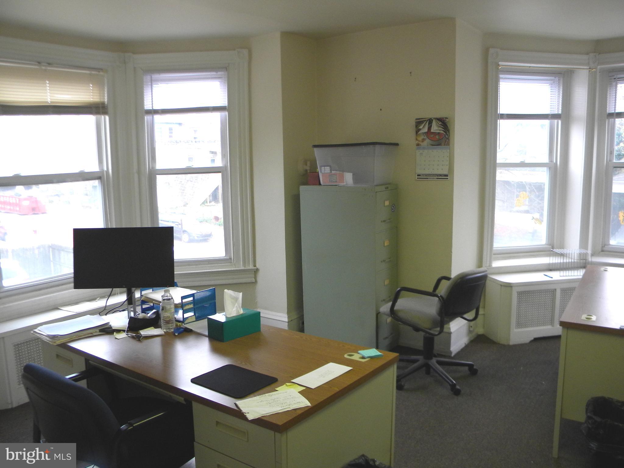 GERMANTOWN (WEST) - Commercial Sale