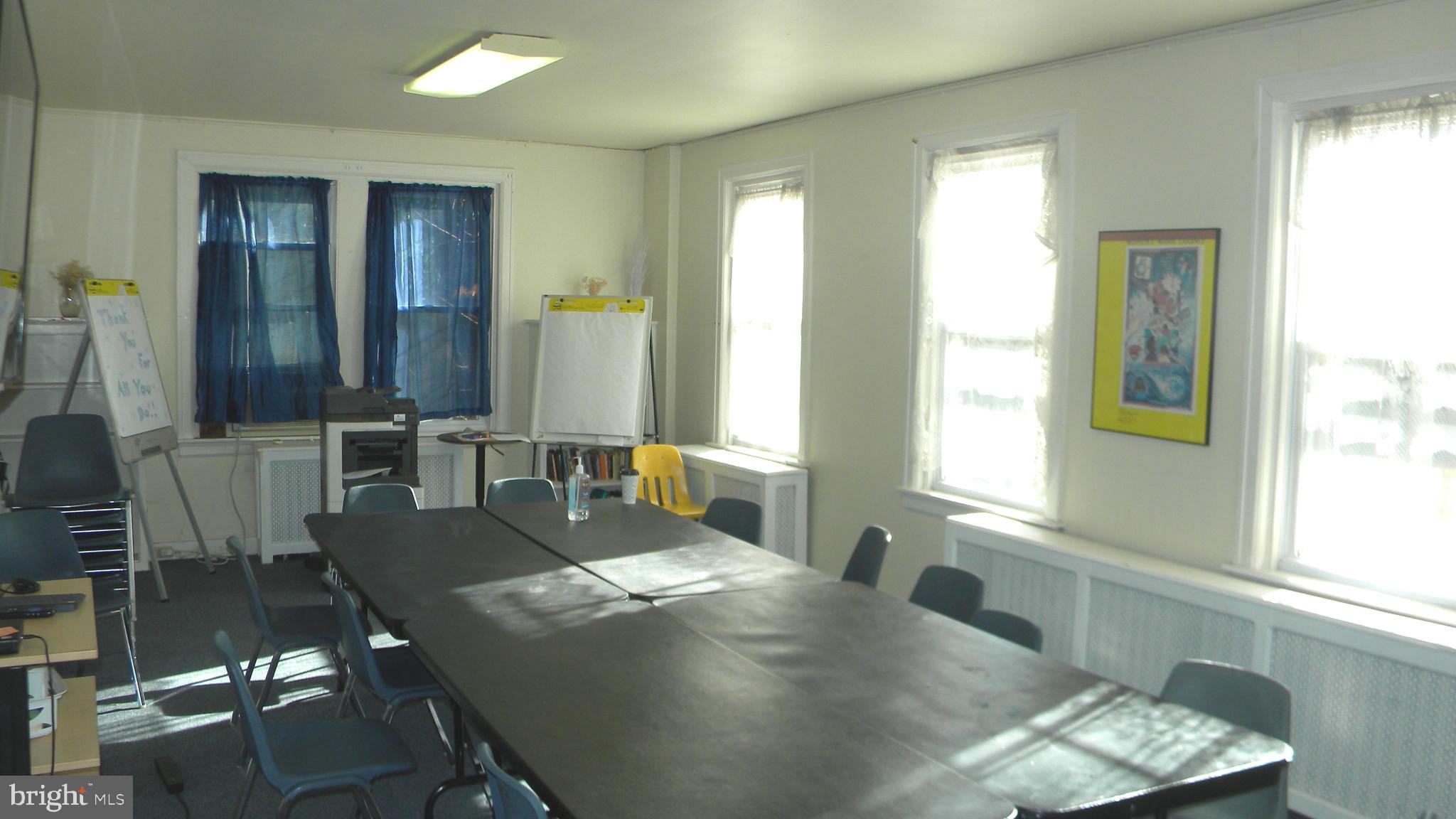 GERMANTOWN (WEST) - Commercial Sale