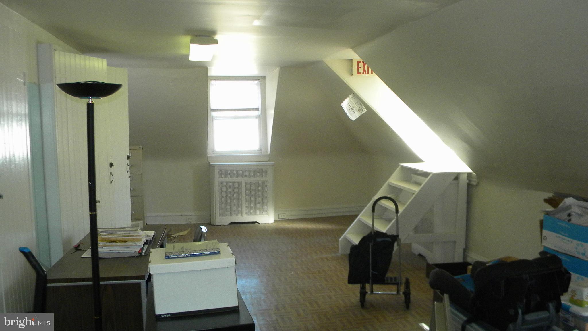 GERMANTOWN (WEST) - Commercial Sale