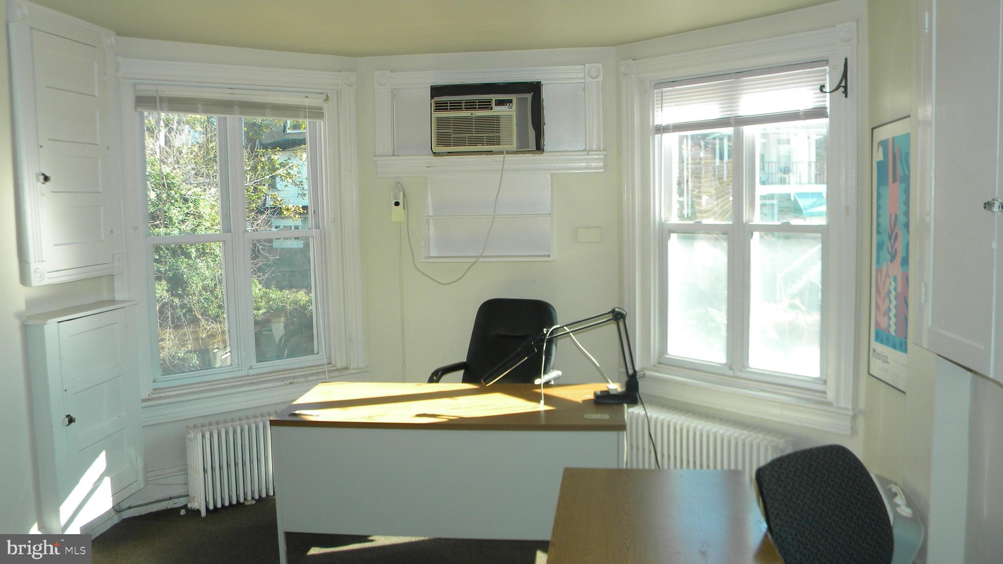 GERMANTOWN (WEST) - Commercial Sale