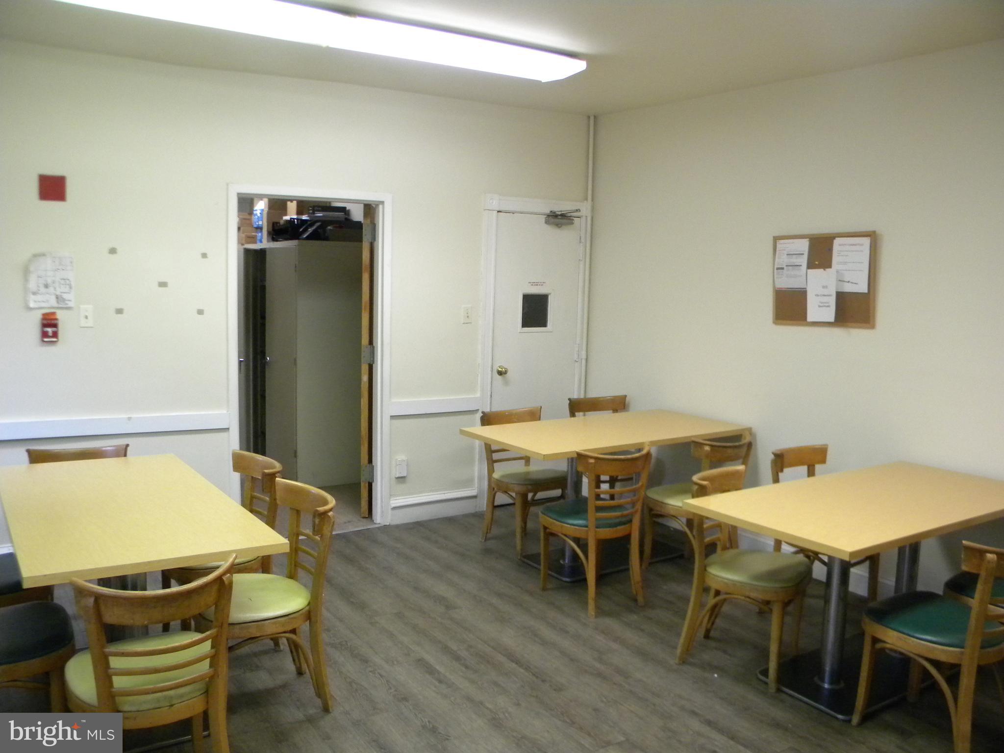 GERMANTOWN (WEST) - Commercial Sale