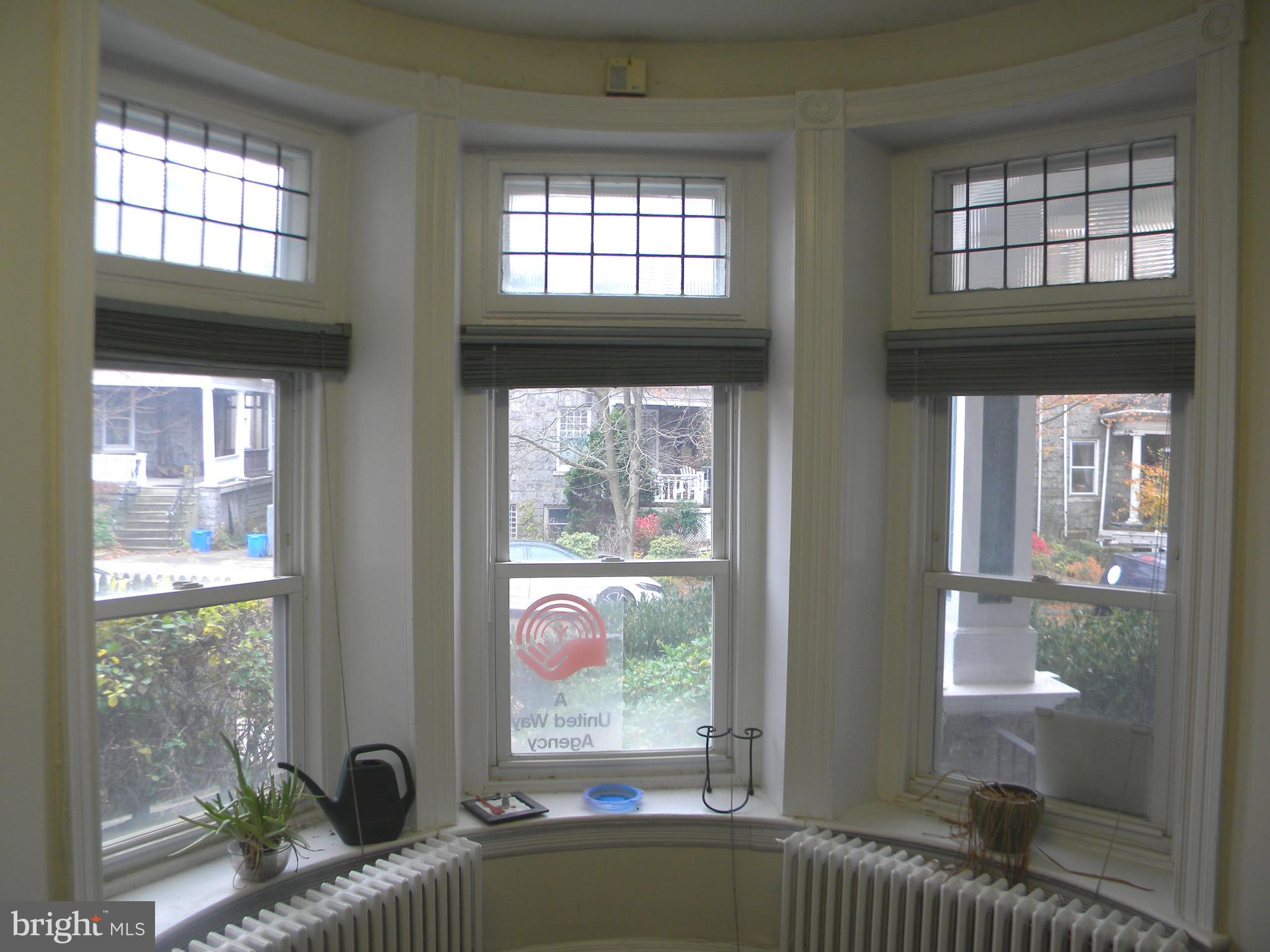 GERMANTOWN (WEST) - Commercial Sale