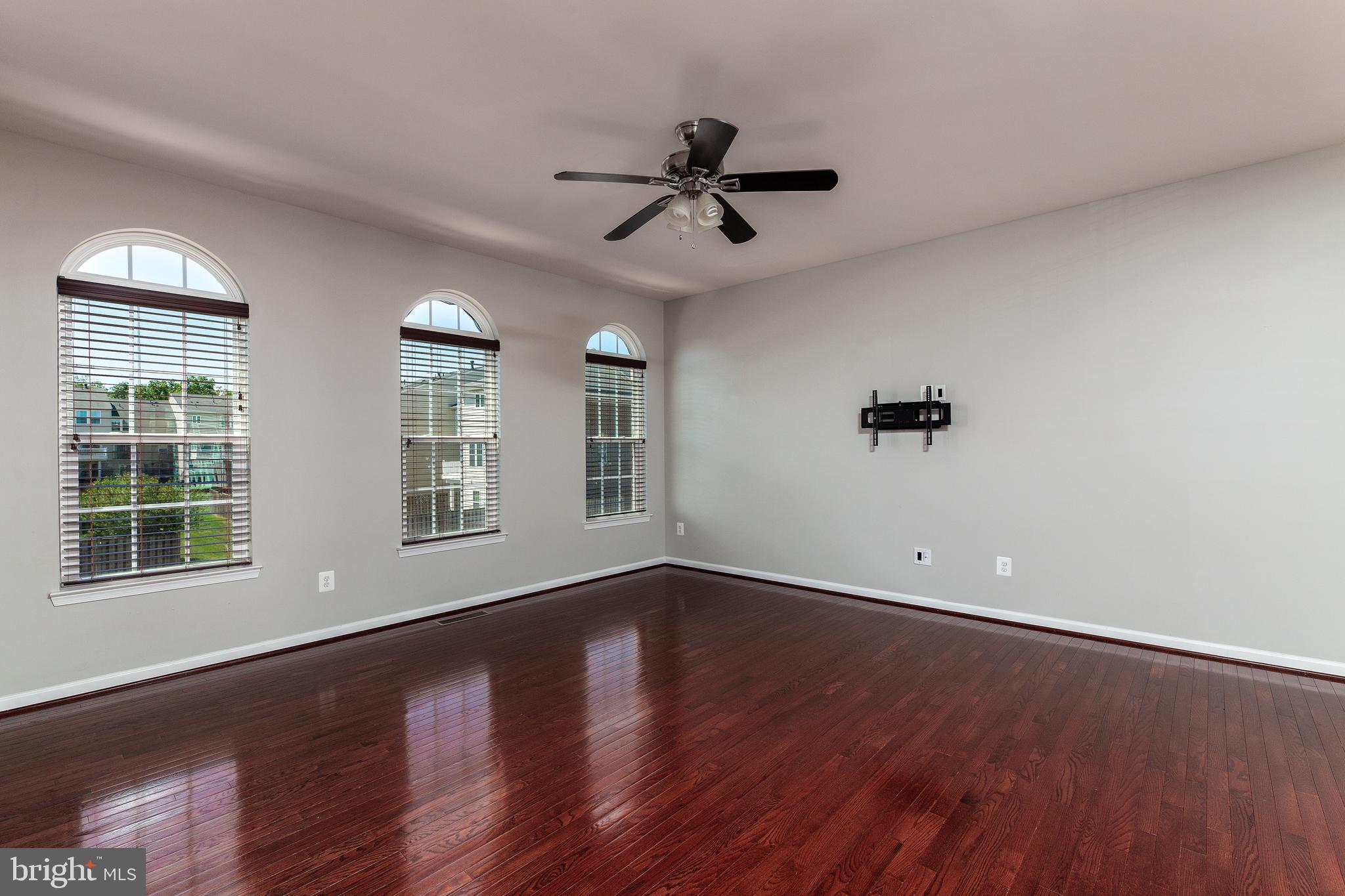 SEVEN HILLS - Residential