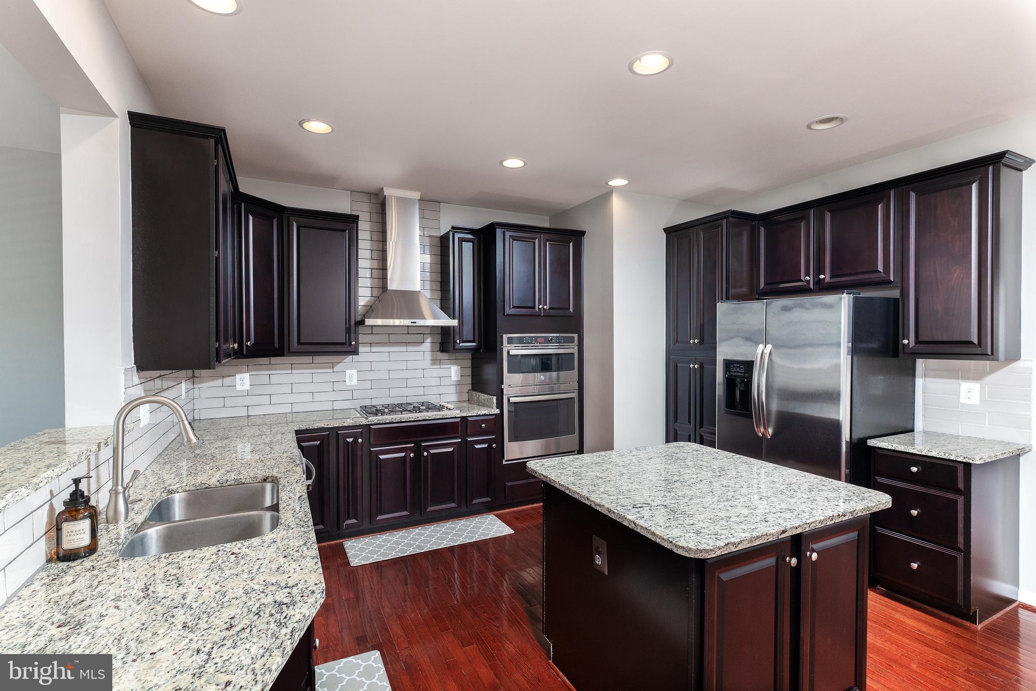 SEVEN HILLS - Residential