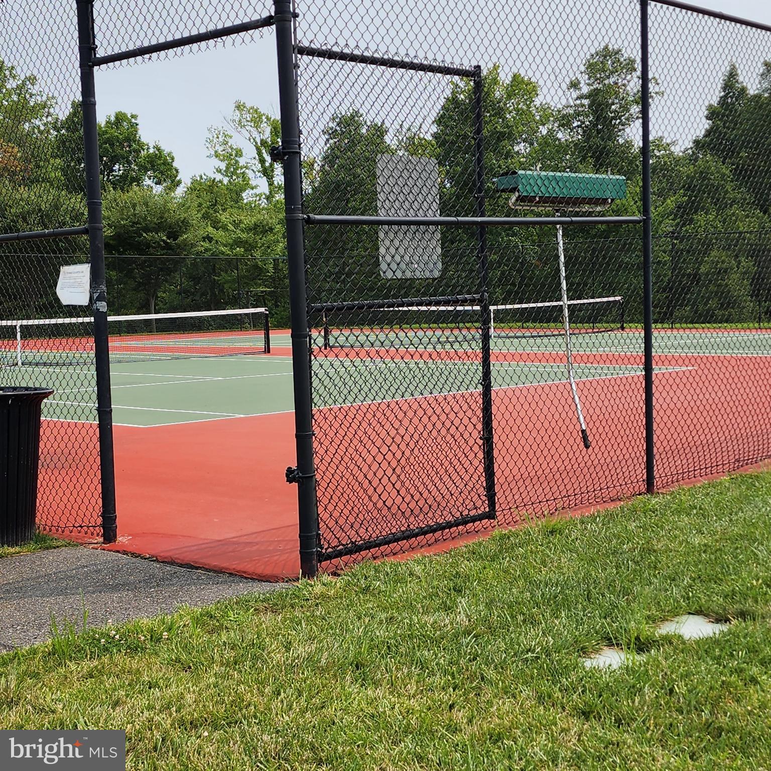 SEVEN HILLS - Residential