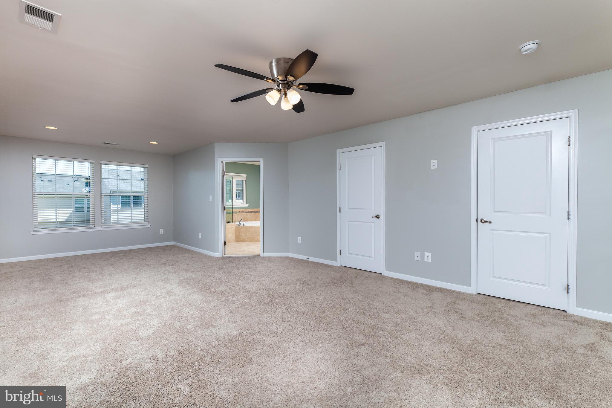 SEVEN HILLS - Residential