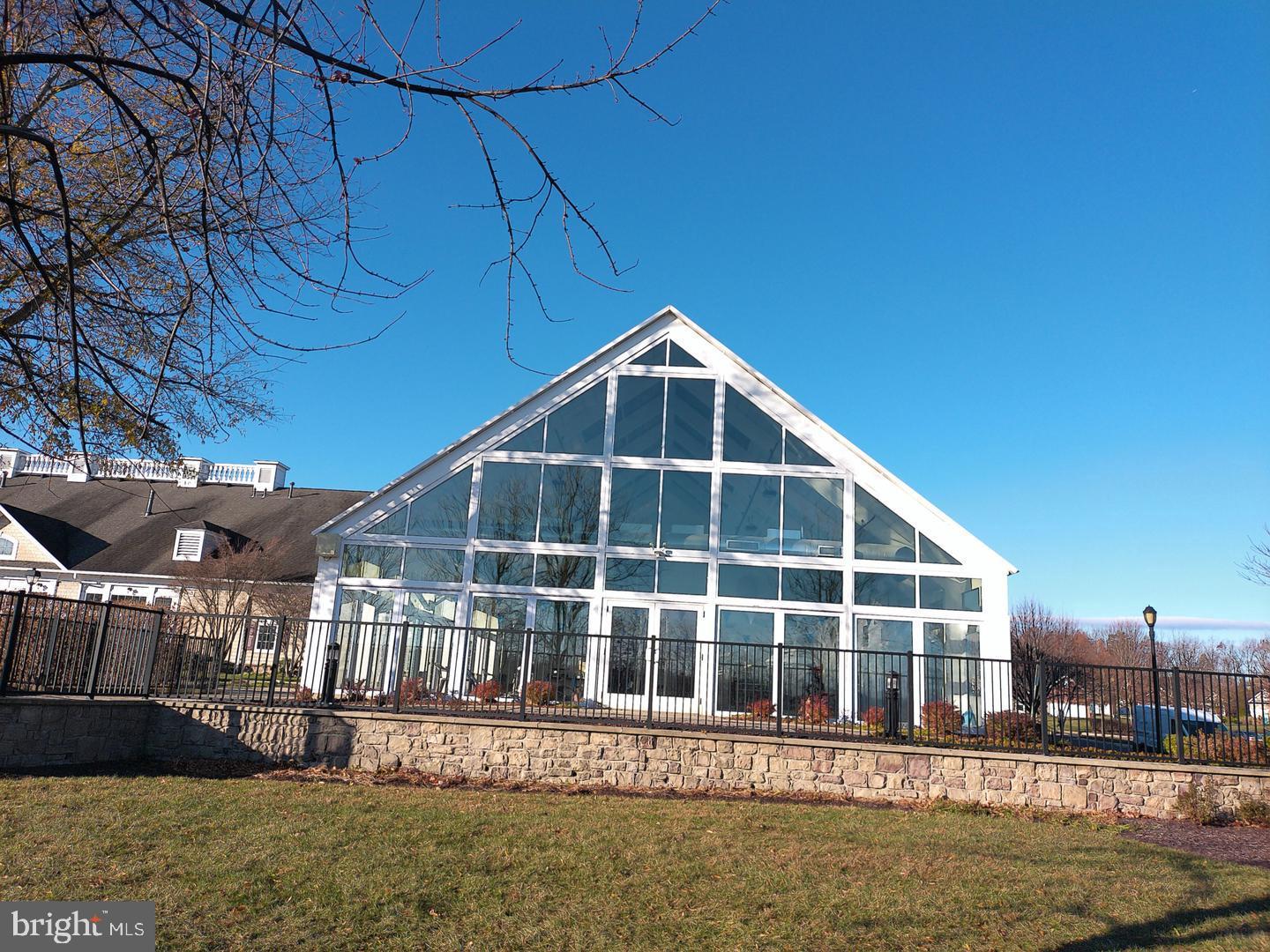 FOUR SEASONS IN HISTORIC VIRGINIA - Residential