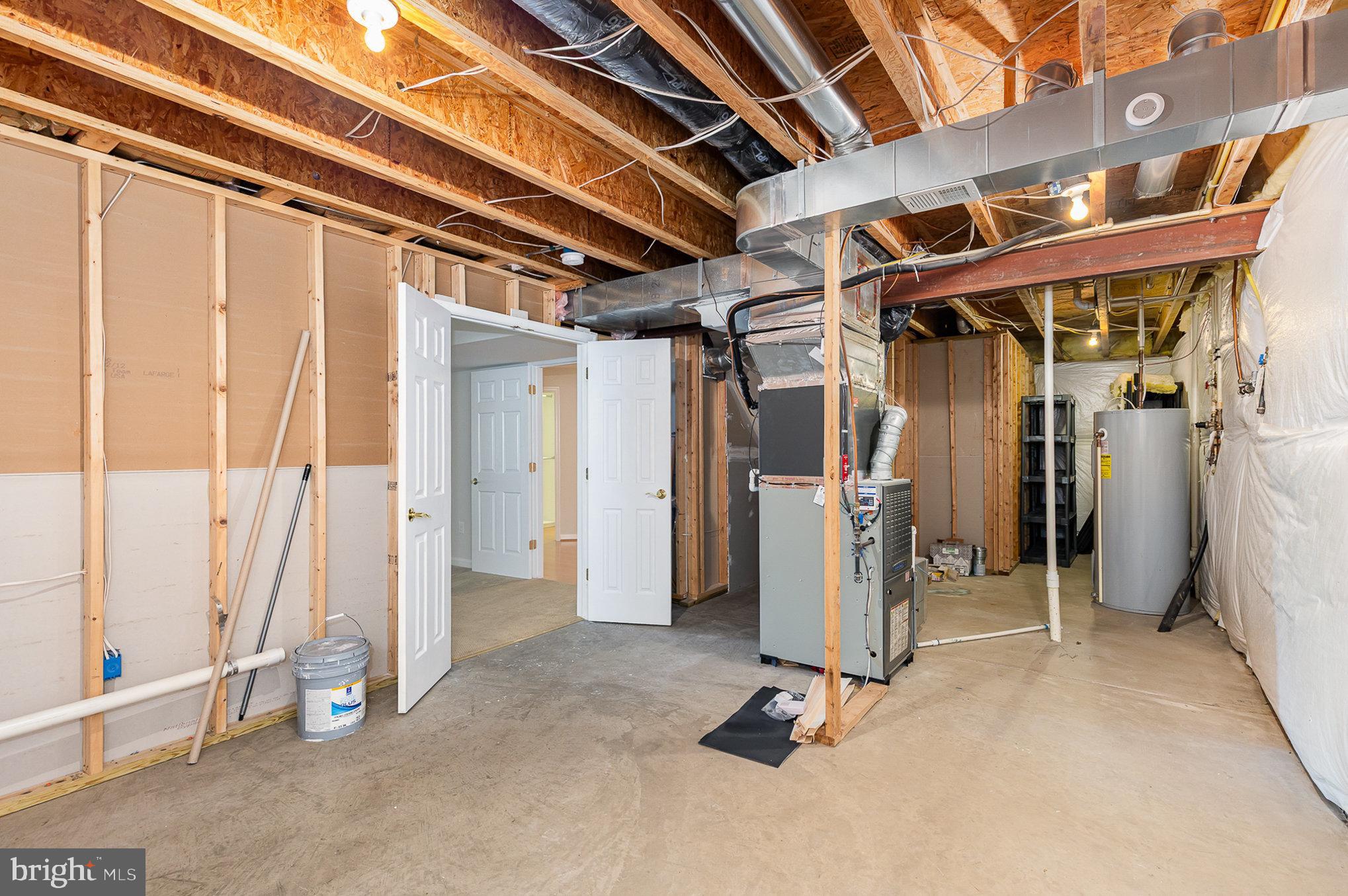 FOUR SEASONS IN HISTORIC VIRGINIA - Residential